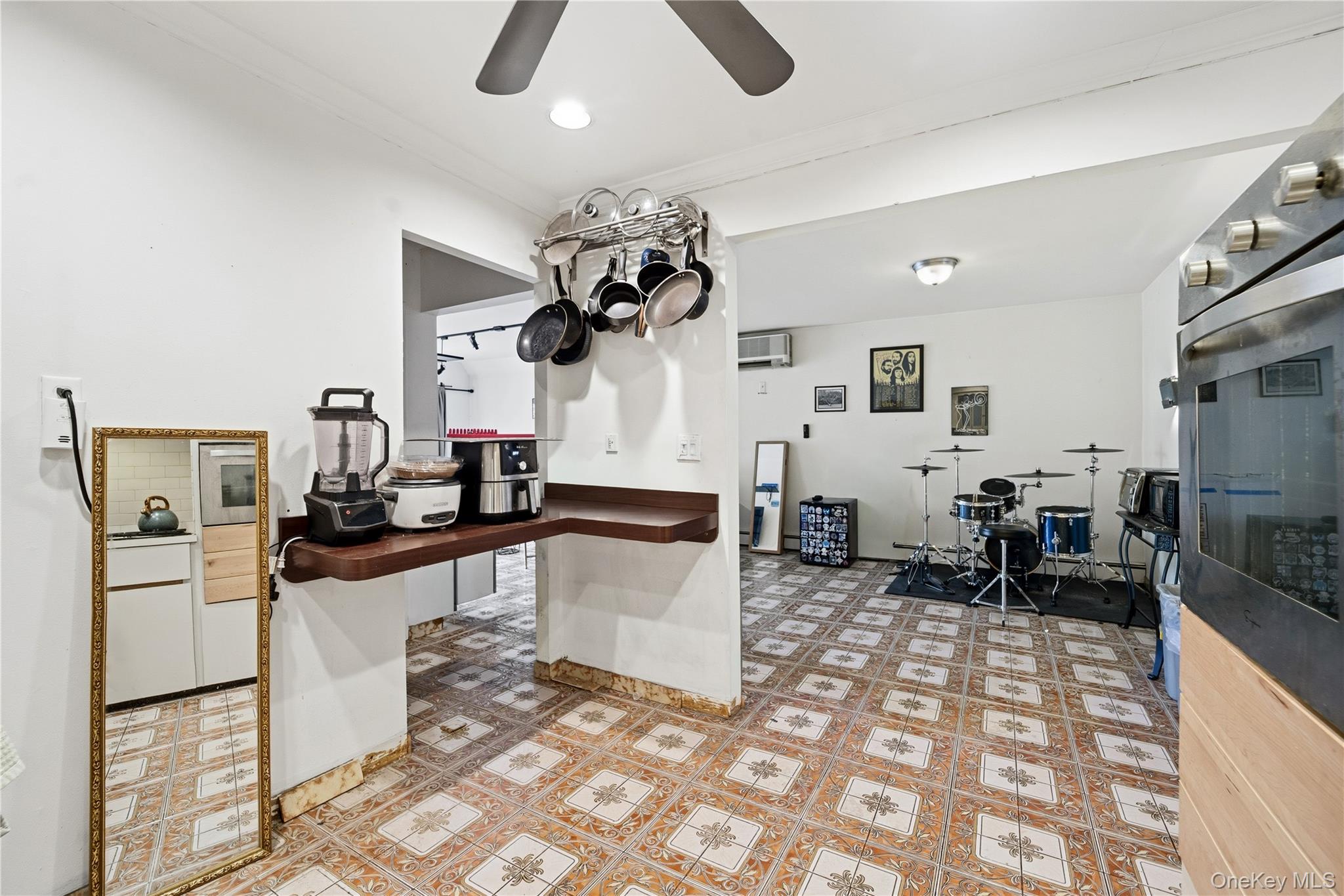 #13 photo, 31-20 41st Street, クイーンズ区 Astoria , NY 11103