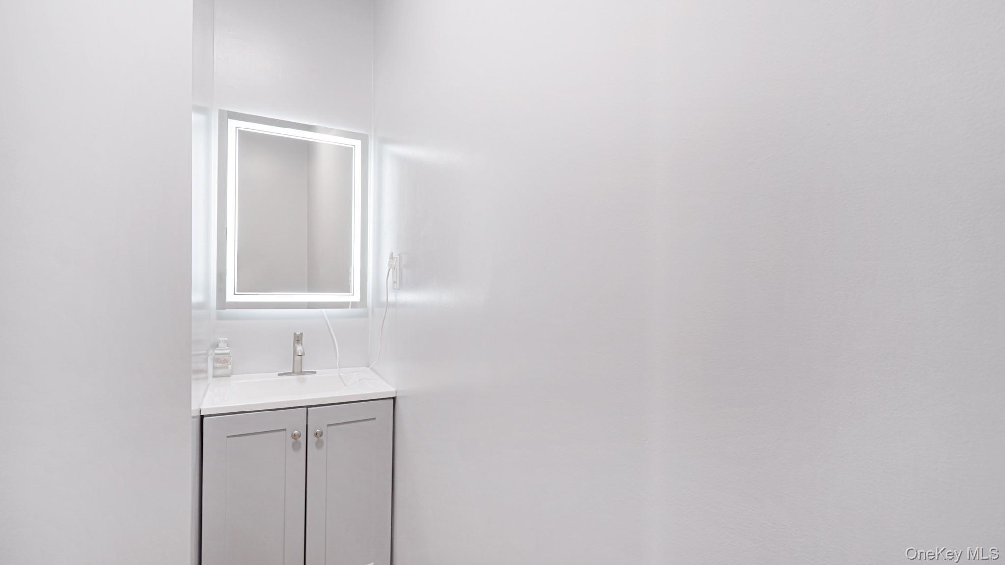 #11 photo, 106-14 217th Street, クイーンズ区 Queens Village , NY 11429