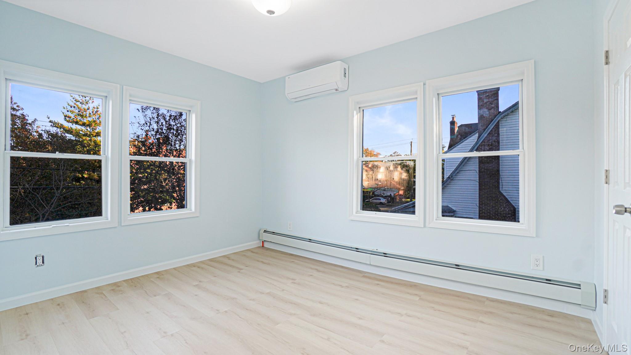 #14 photo, 106-14 217th Street, クイーンズ区 Queens Village , NY 11429