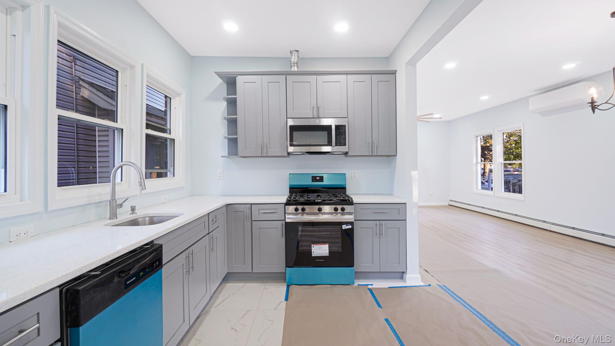 #9 photo, 106-14 217th Street, クイーンズ区 Queens Village , NY 11429