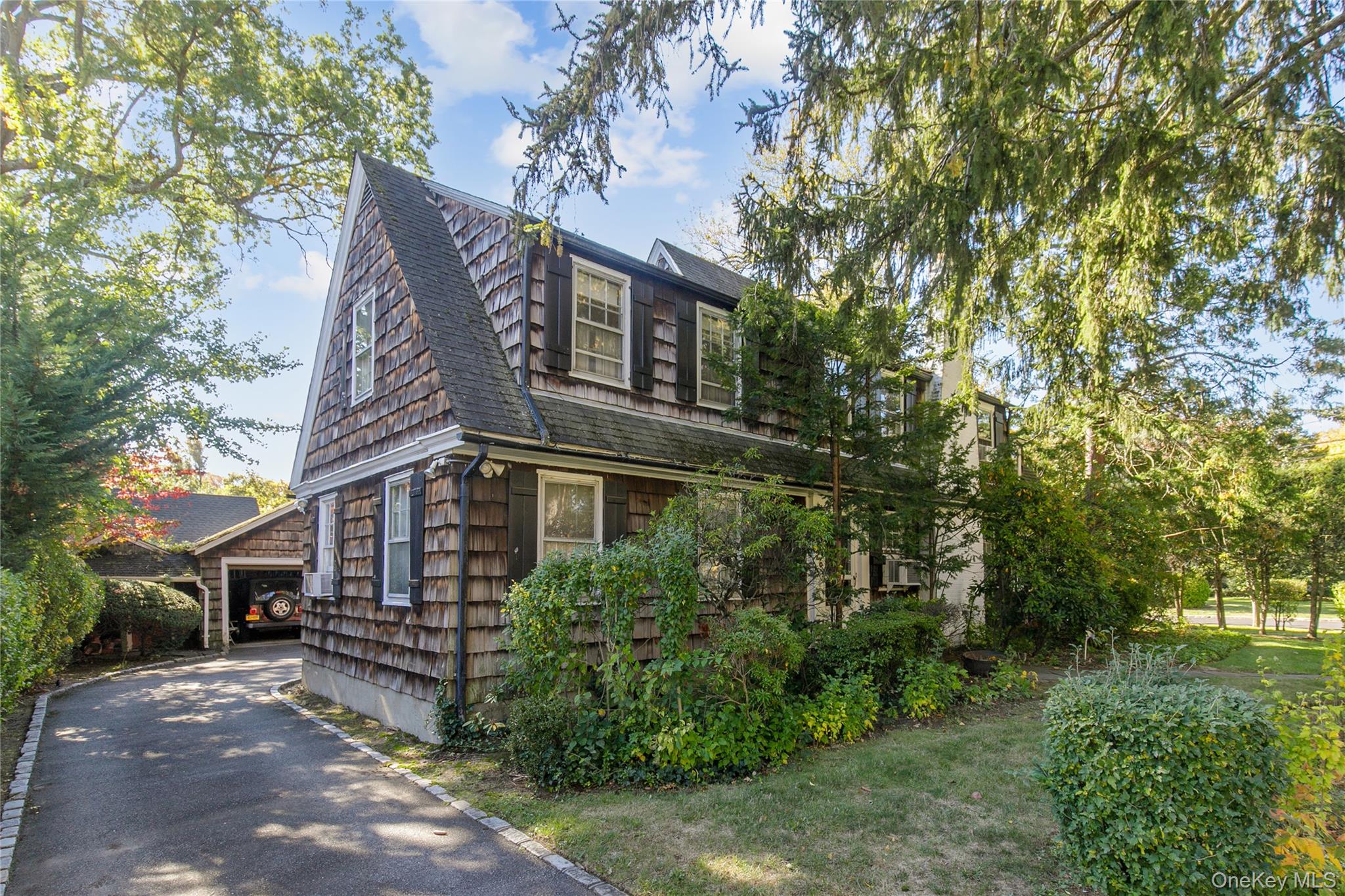 #1 photo, 26 Vista Hill Road, ナッソー郡 Great Neck , NY 11021