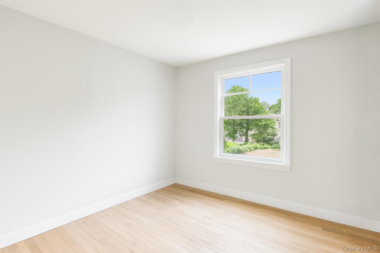 #10 photo, 35 Evergreen Avenue, サフォーク郡 Port Jefferson Station , NY 11776