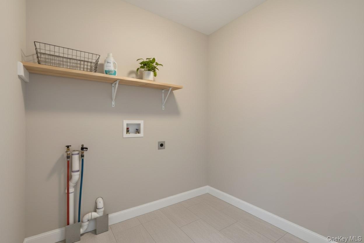 #16 photo, 35 Evergreen Avenue, サフォーク郡 Port Jefferson Station , NY 11776