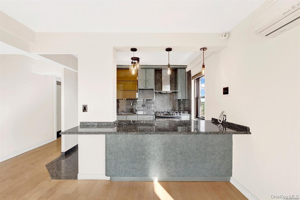 #3 photo, 109-33 71st Road, Forest Hills , NY 11375