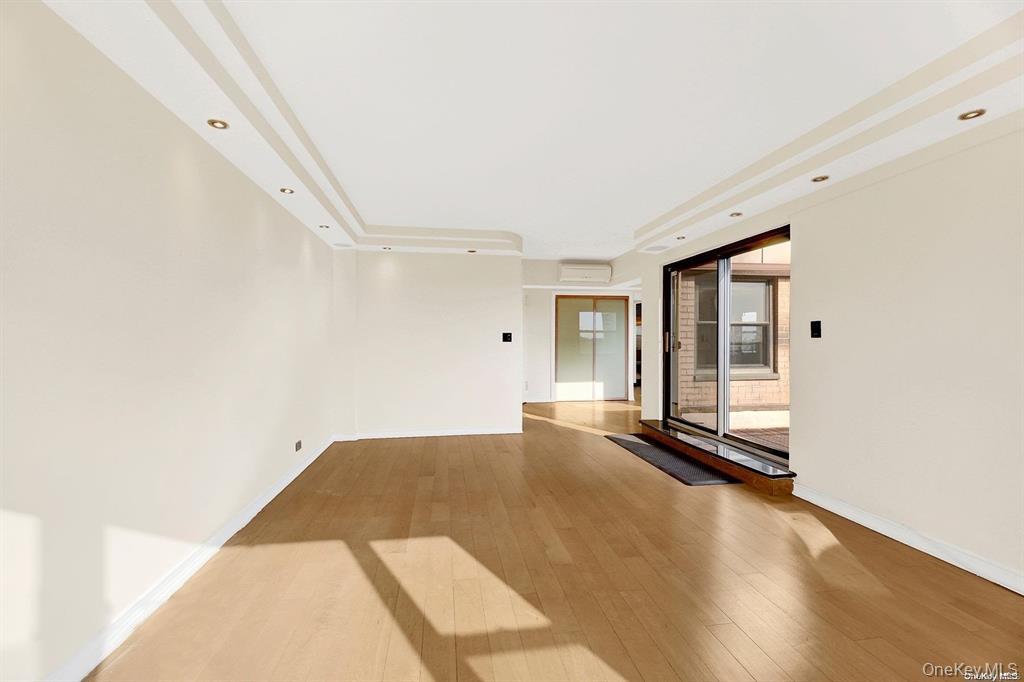 #9 photo, 109-33 71st Road, Forest Hills , NY 11375