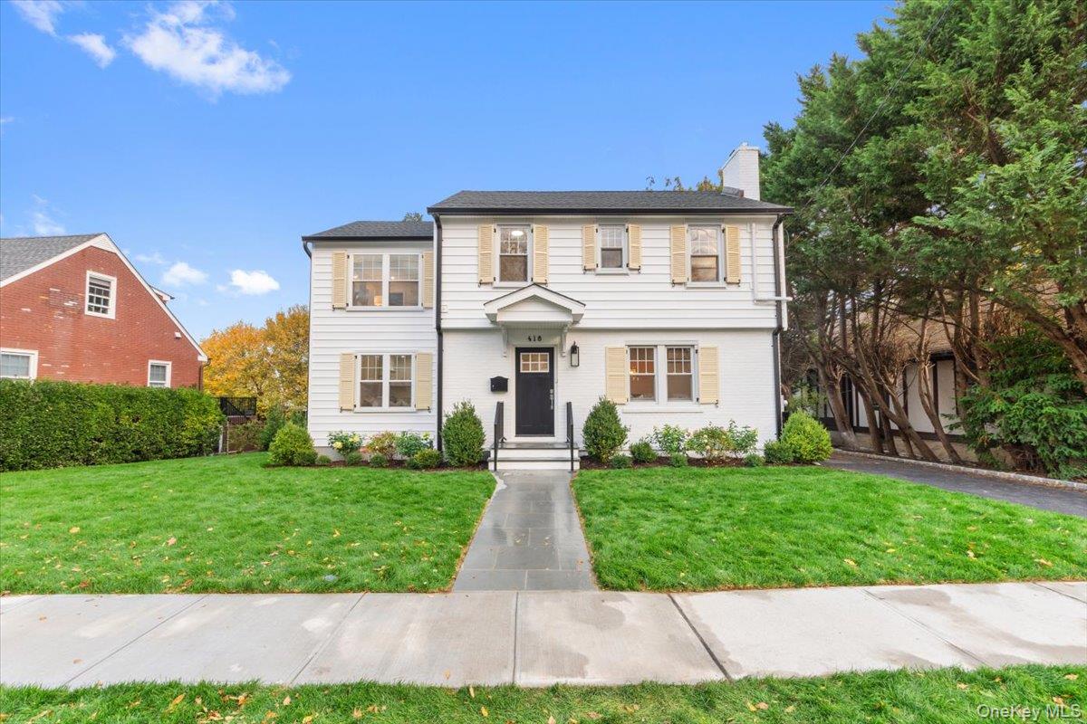 #1 photo, 418 Third Avenue, Pelham , NY 10803