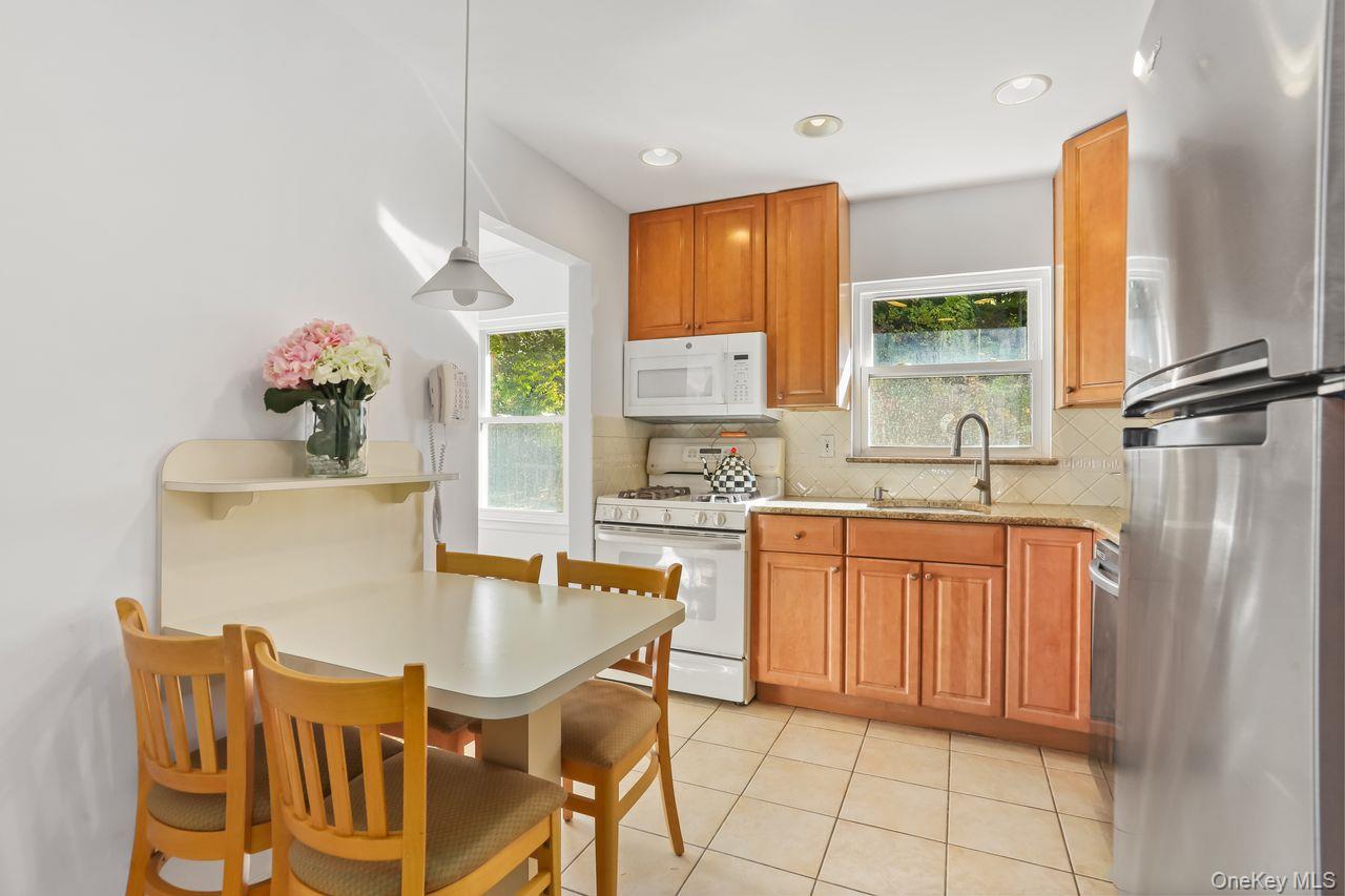 #12 photo, 270 Pembrook Drive, Yonkers , NY 10710