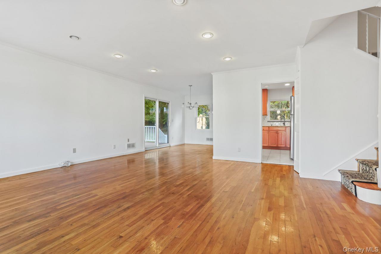 #6 photo, 270 Pembrook Drive, Yonkers , NY 10710