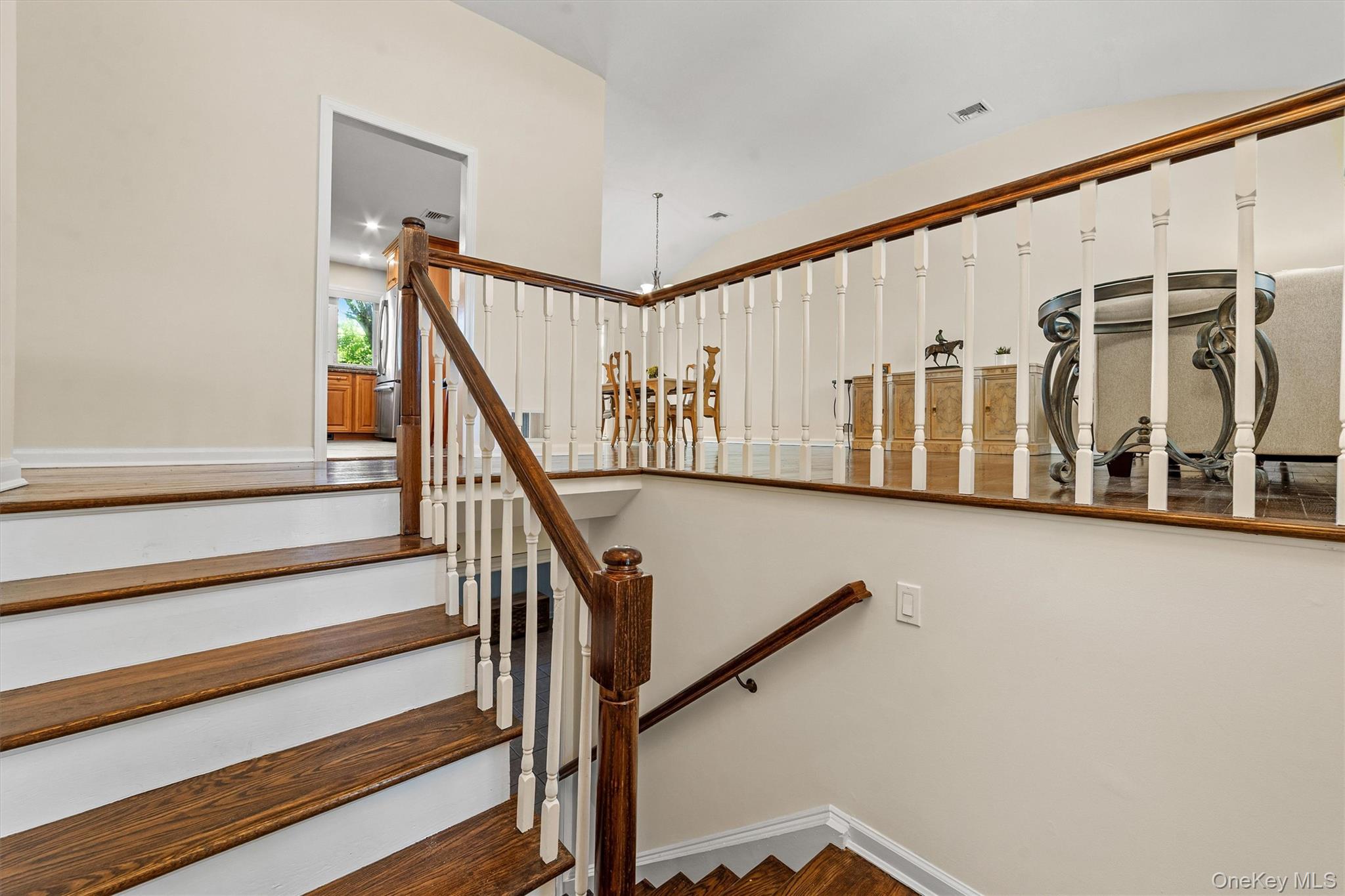 #20 photo, 14 Skywood Court, Yonkers , NY 10710