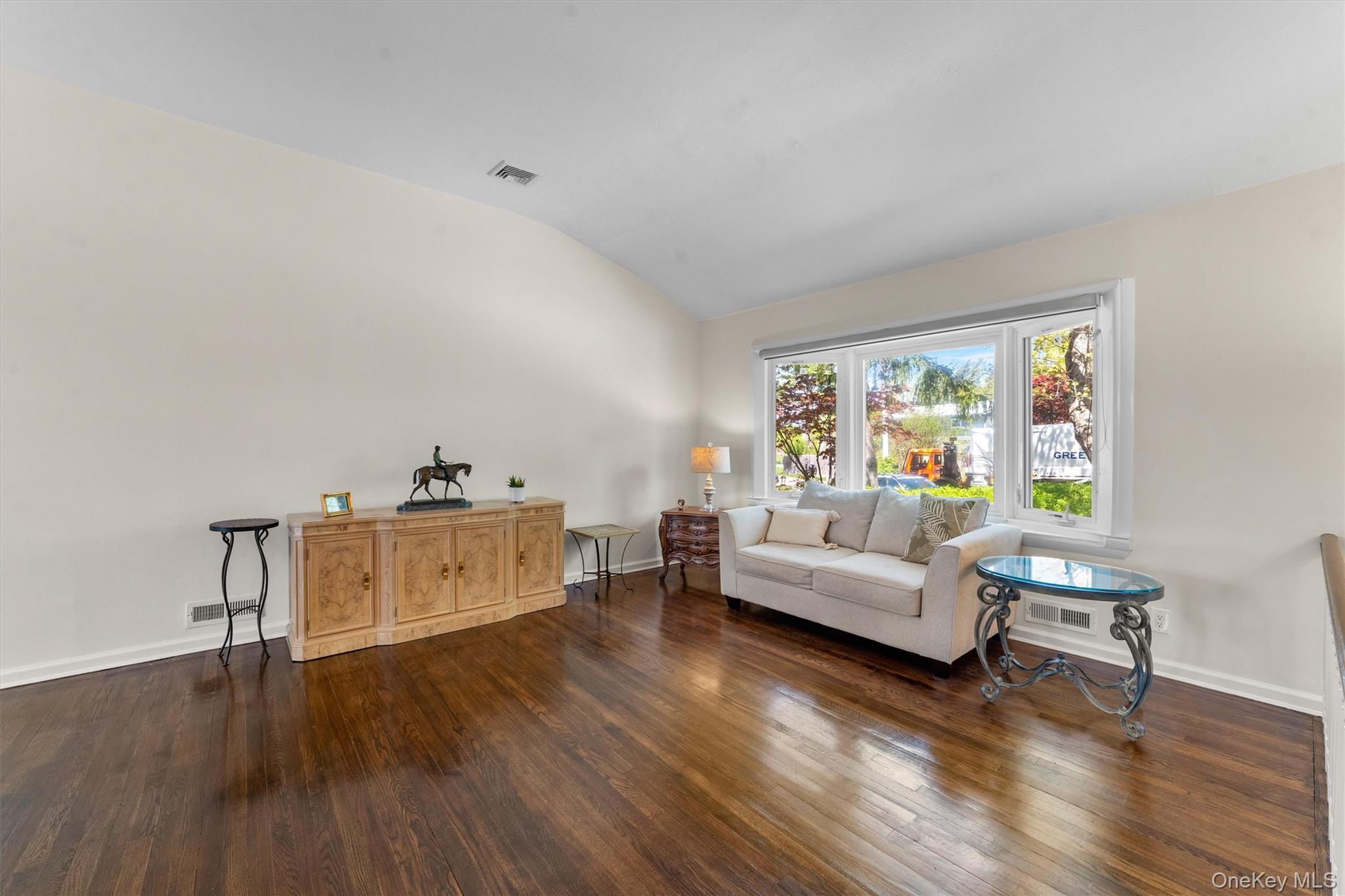 #3 photo, 14 Skywood Court, Yonkers , NY 10710