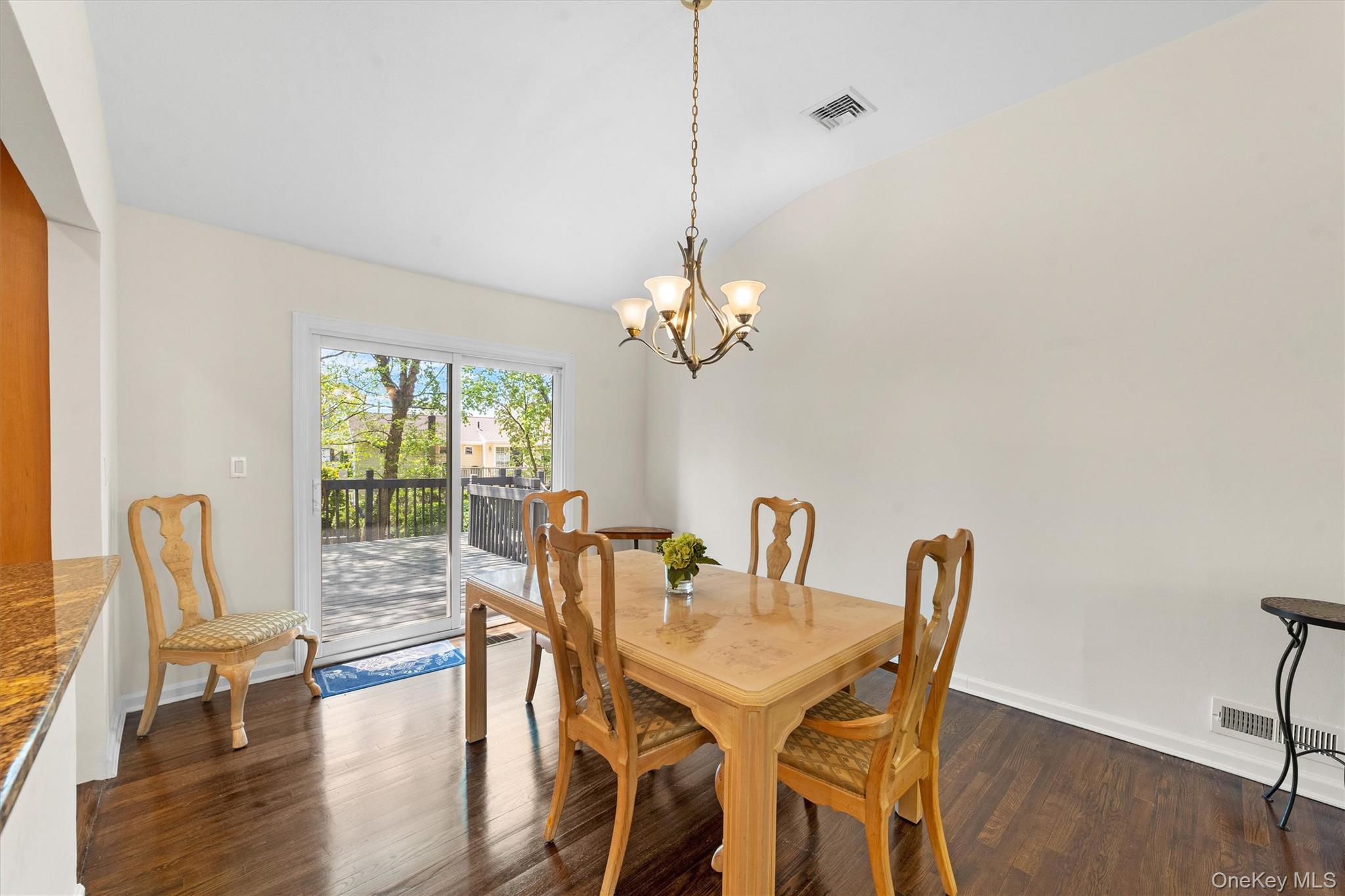 #9 photo, 14 Skywood Court, Yonkers , NY 10710