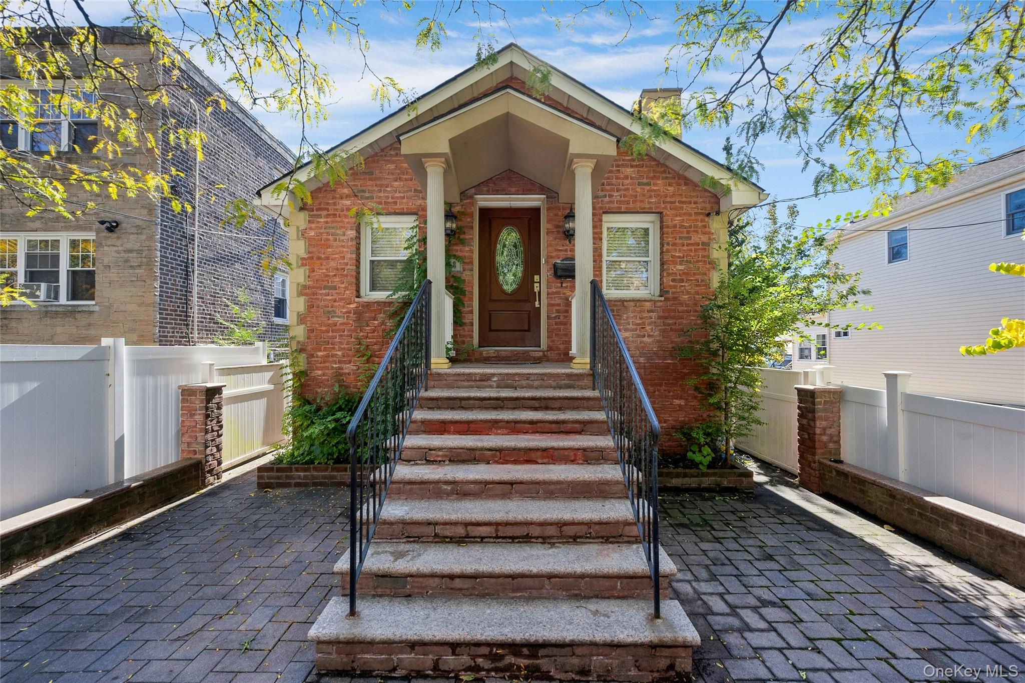 #1 photo, 4408 Locust Point Drive, ブロンクス区 Bronx , NY 10465