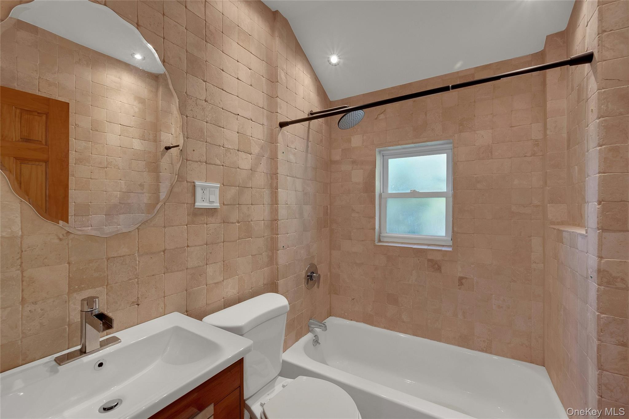 #12 photo, 4408 Locust Point Drive, ブロンクス区 Bronx , NY 10465