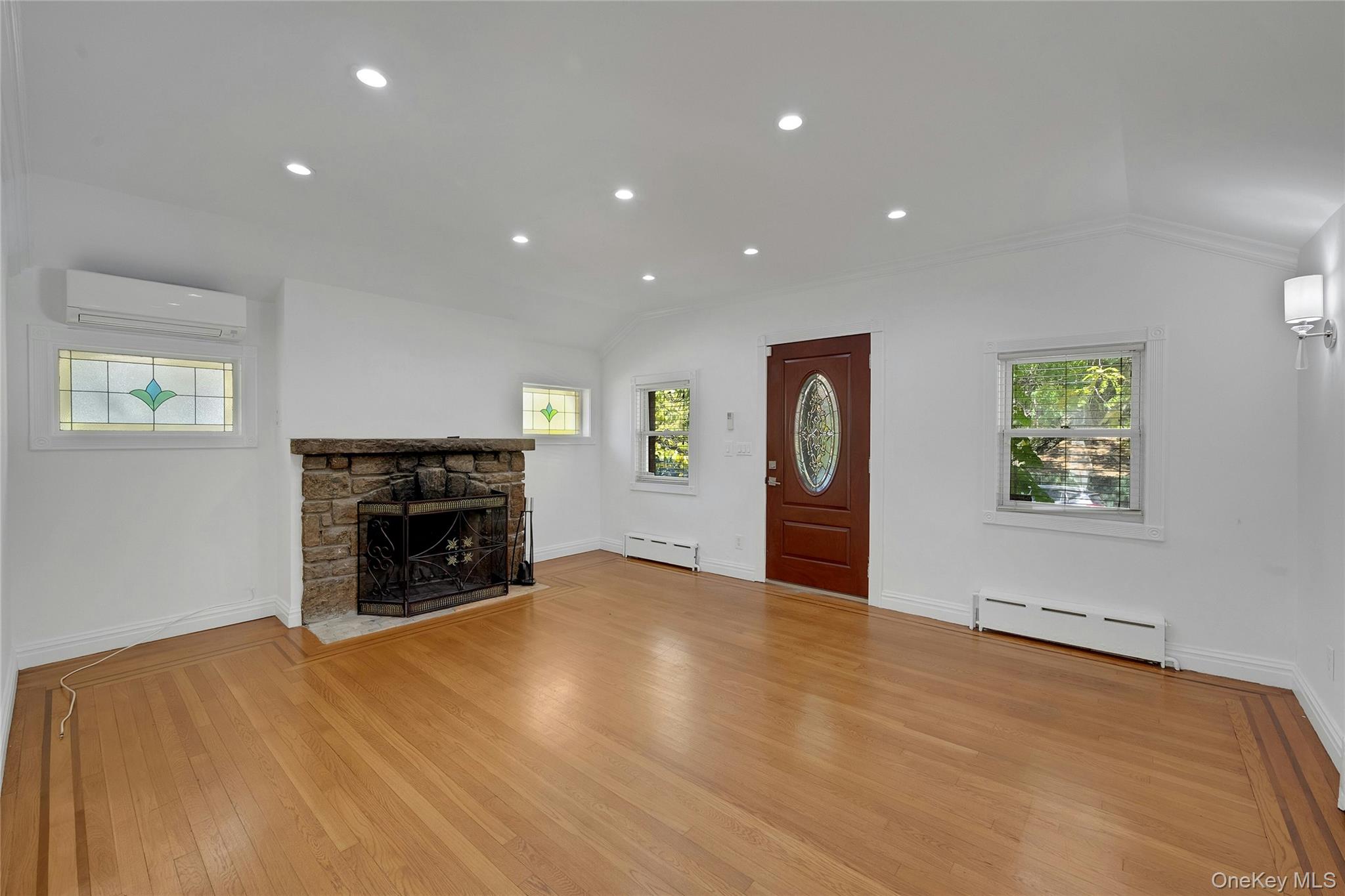 #4 photo, 4408 Locust Point Drive, ブロンクス区 Bronx , NY 10465