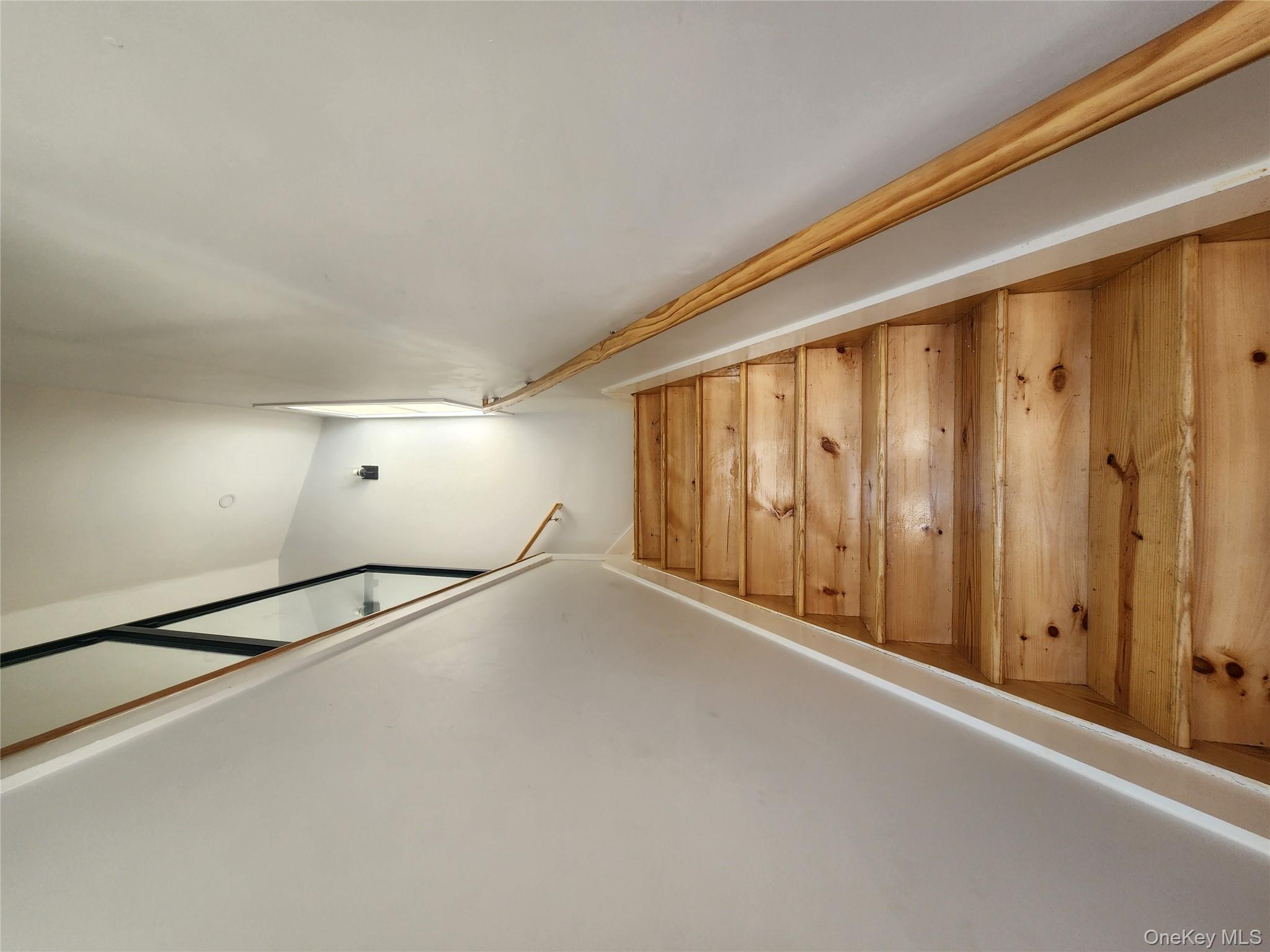 #13 photo, 330 Taylor Avenue, ブロンクス区 Bronx , NY 10473