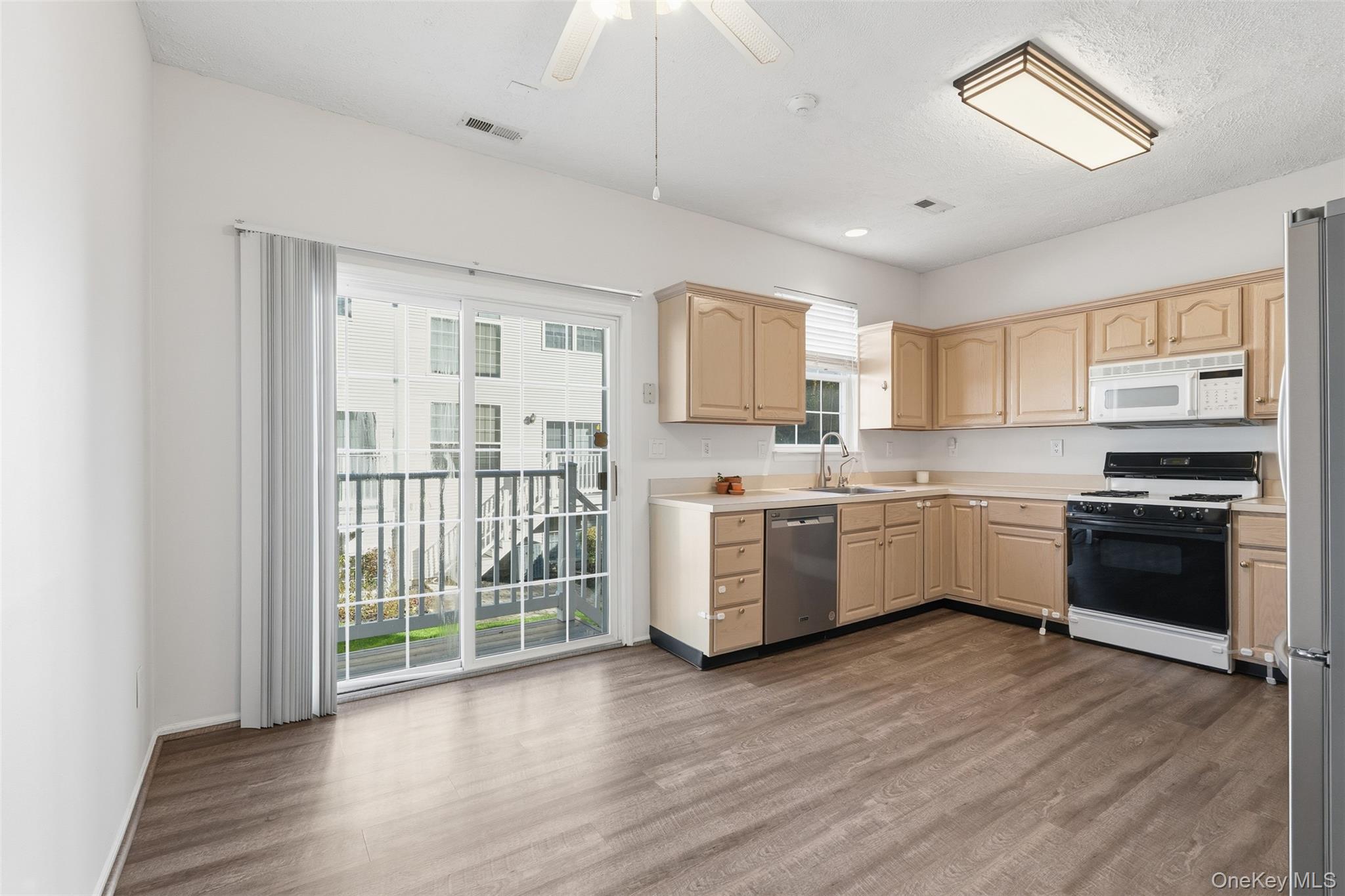 #11 photo, 16 Autumn Drive, Nanuet , NY 10954