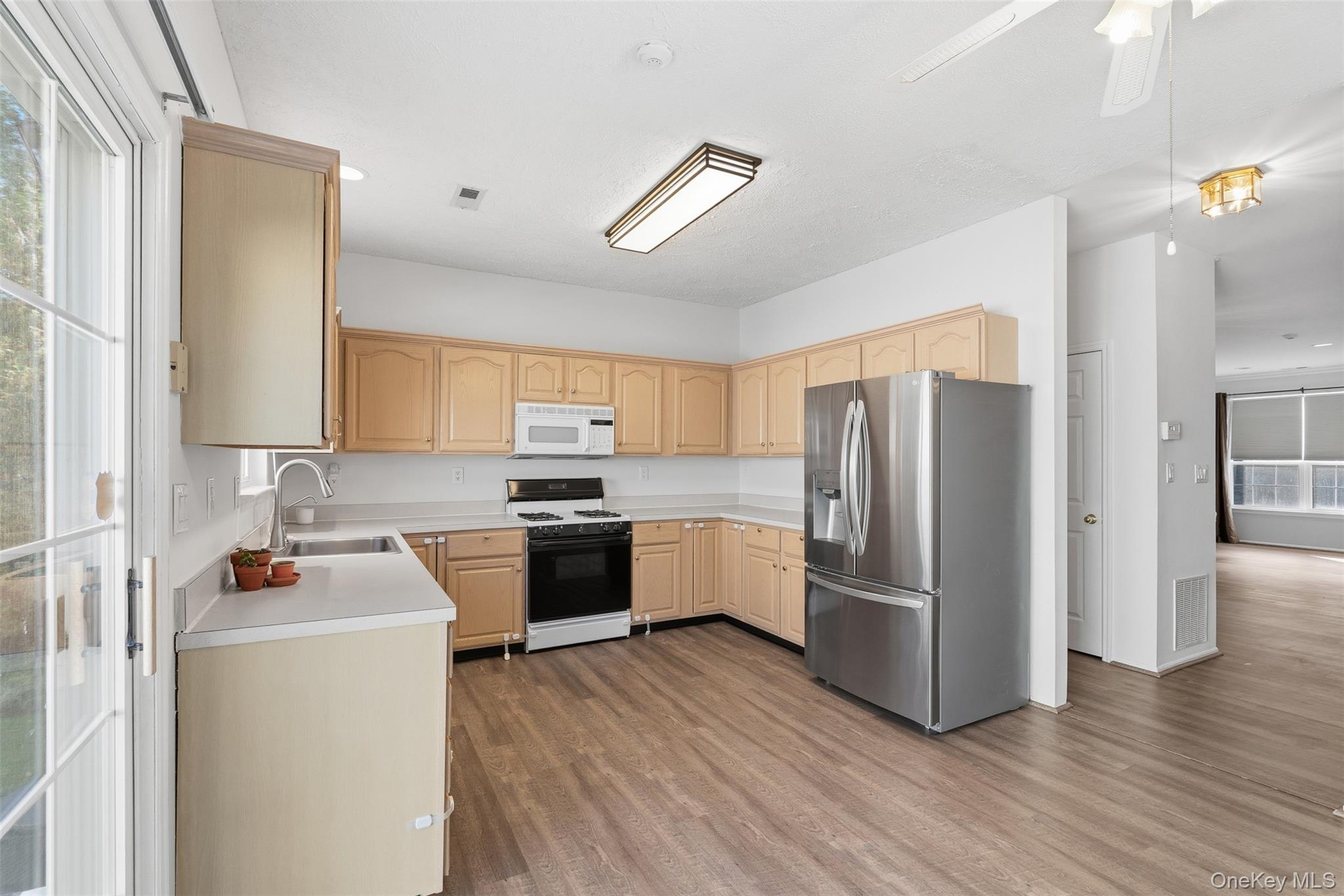 #13 photo, 16 Autumn Drive, Nanuet , NY 10954