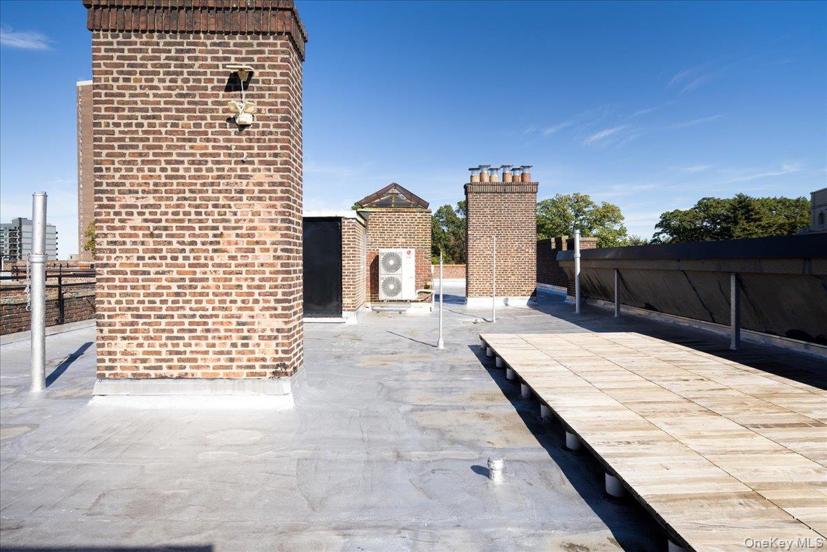 #12 photo, 83-09 Talbot, Kew Gardens , NY 11415