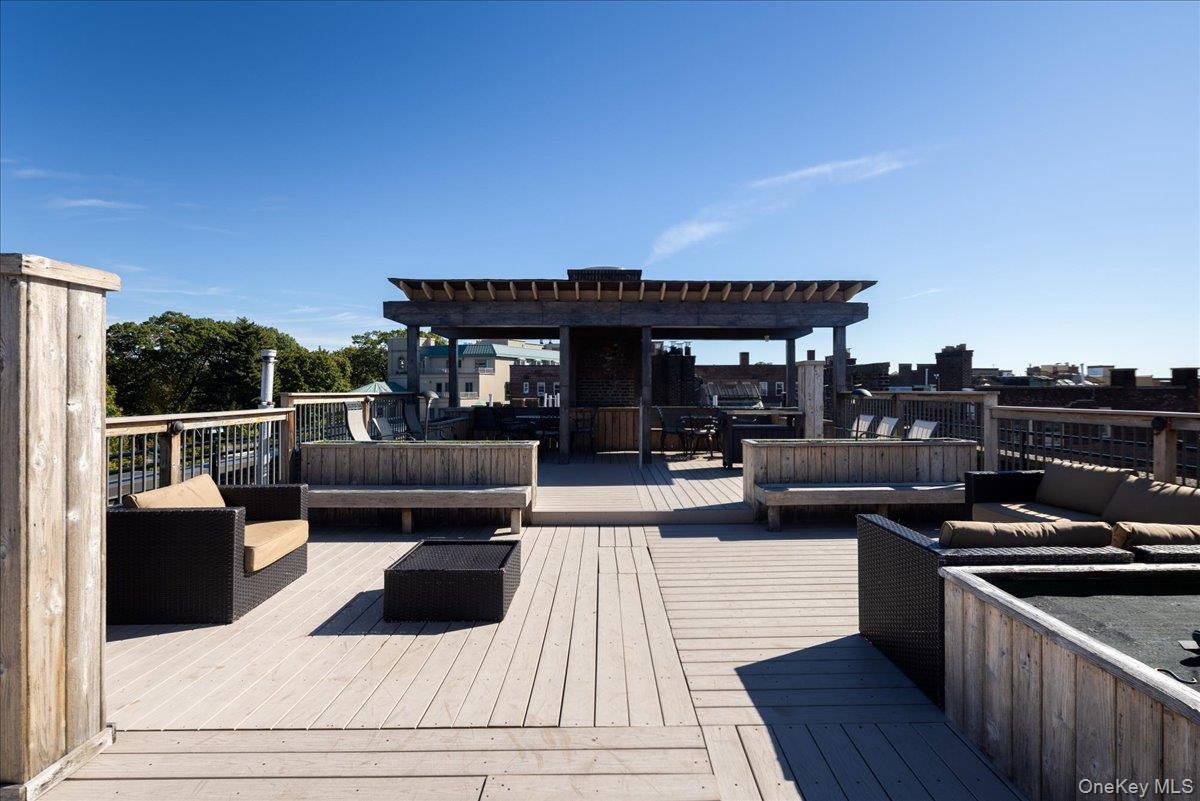 #15 photo, 83-09 Talbot, Kew Gardens , NY 11415