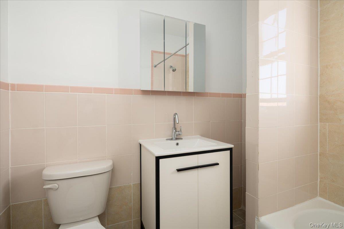 #4 photo, 83-09 Talbot, Kew Gardens , NY 11415