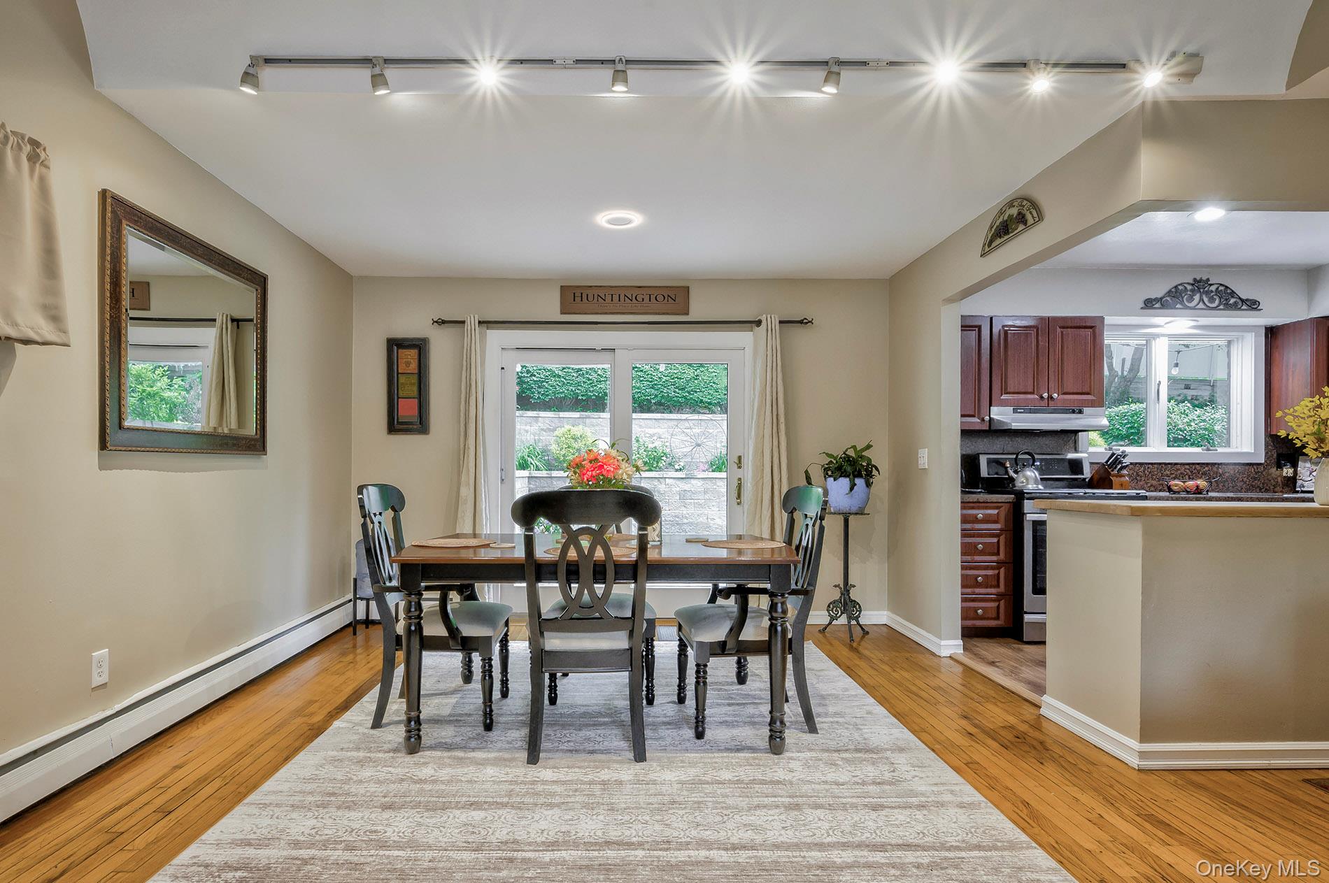 #13 photo, 94 Iceland Drive, サフォーク郡 South Huntington , NY 11746