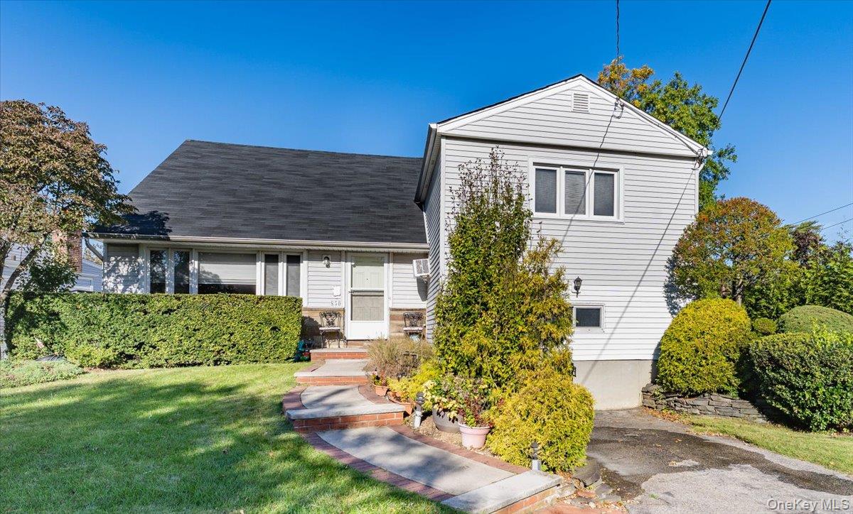 #1 photo, 850 Ibsen Street, ナッソー郡 Woodmere , NY 11598