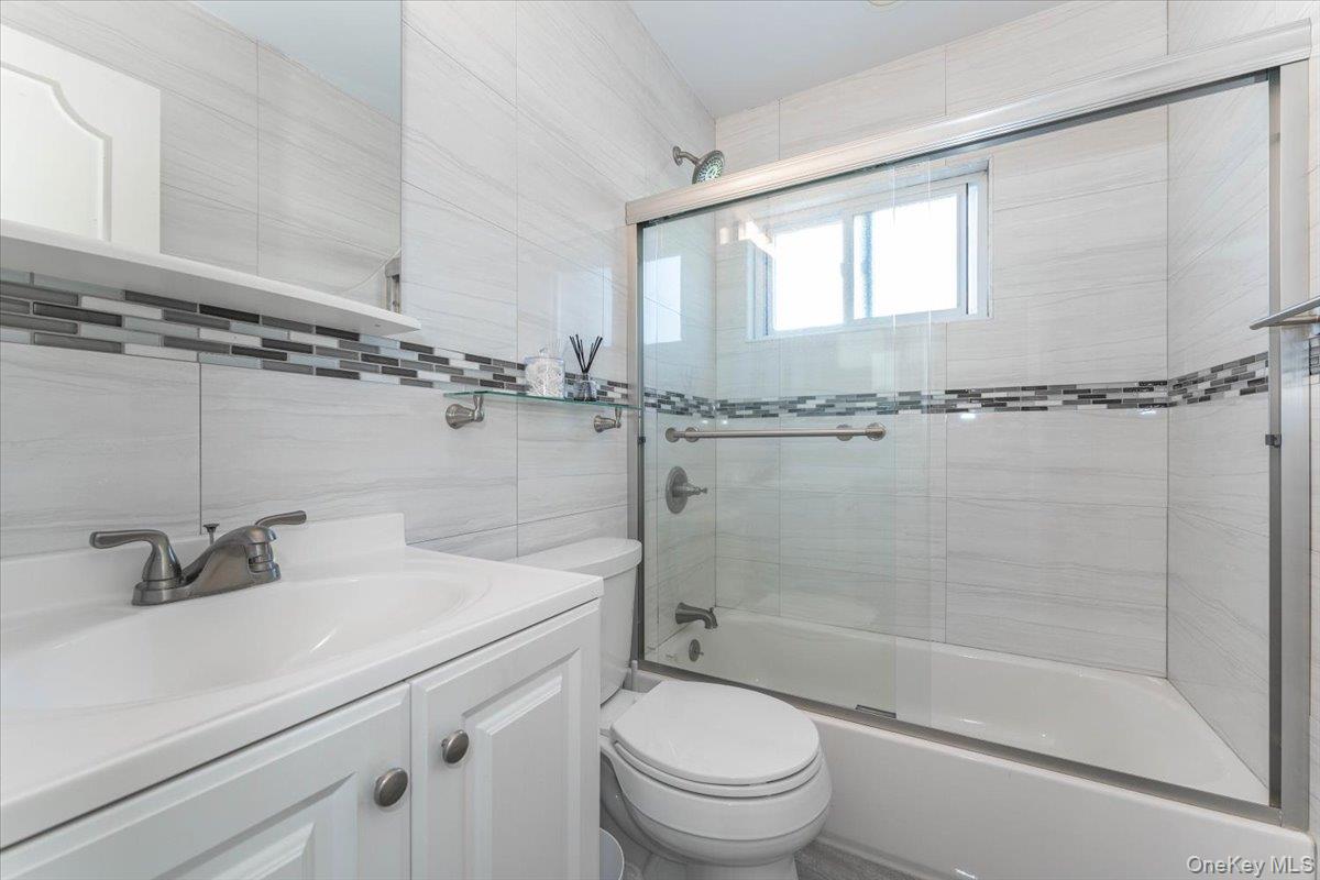 #13 photo, 850 Ibsen Street, ナッソー郡 Woodmere , NY 11598