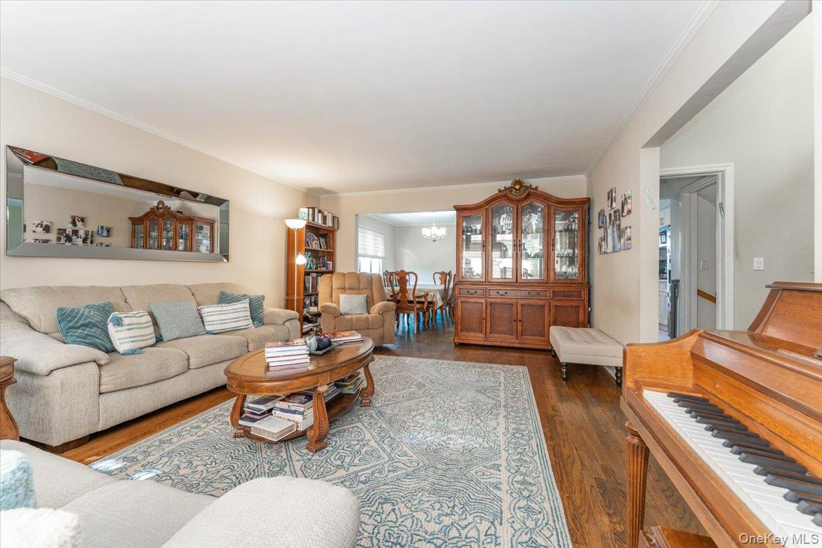 #2 photo, 850 Ibsen Street, ナッソー郡 Woodmere , NY 11598