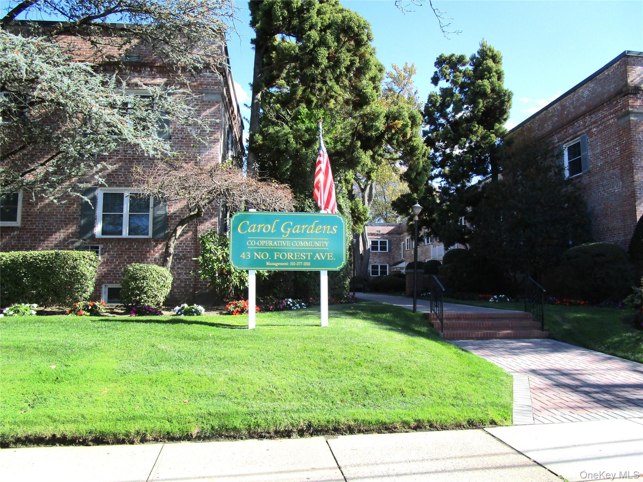 #1 photo, 43 N Forest Avenue, ナッソー郡 Rockville Centre , NY 11570