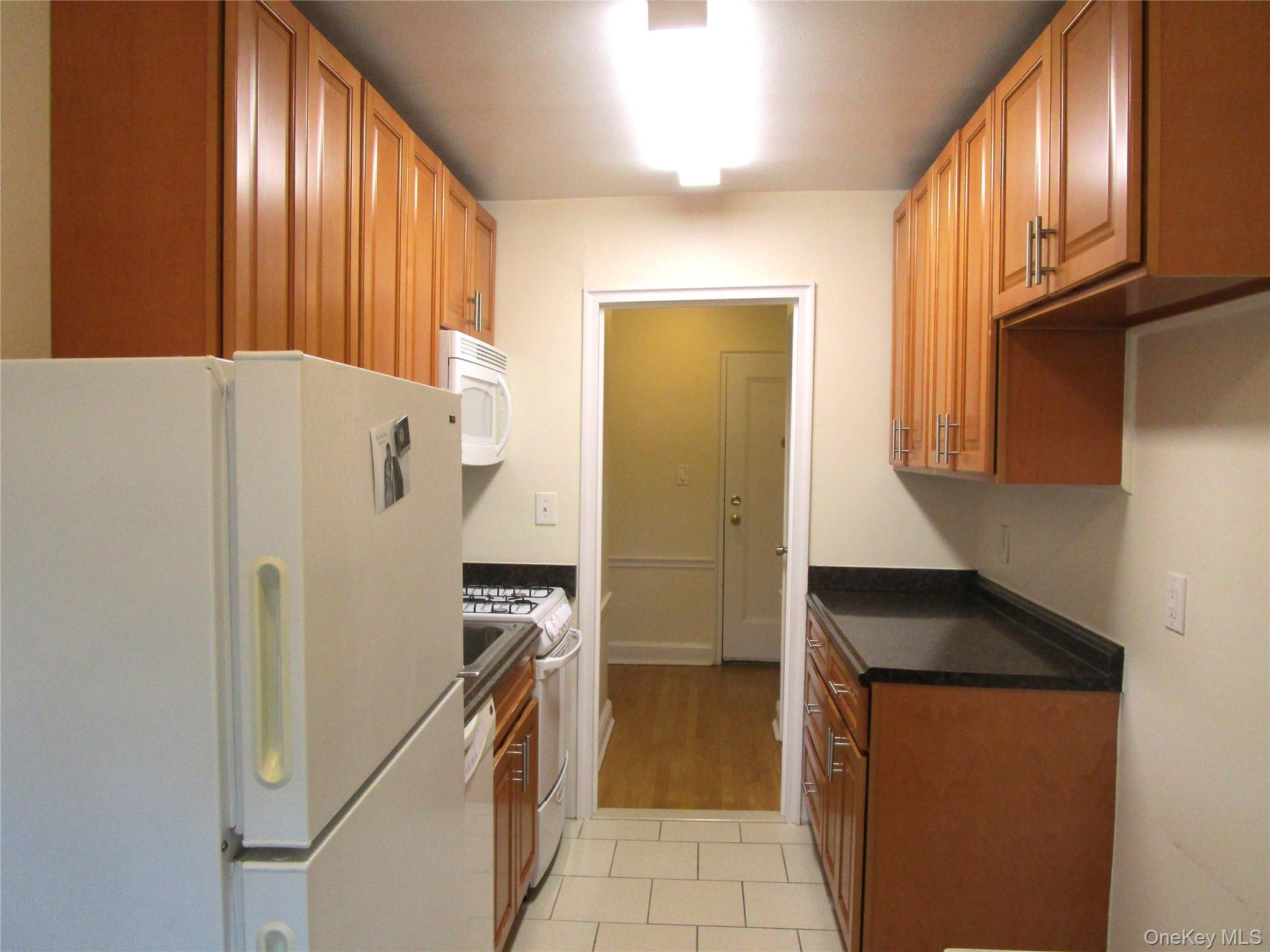 #12 photo, 43 N Forest Avenue, ナッソー郡 Rockville Centre , NY 11570