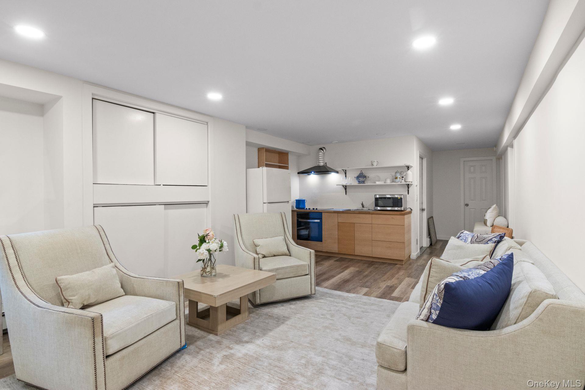 #19 photo, 2421 Noyac Road, Sag Harbor , NY 11963