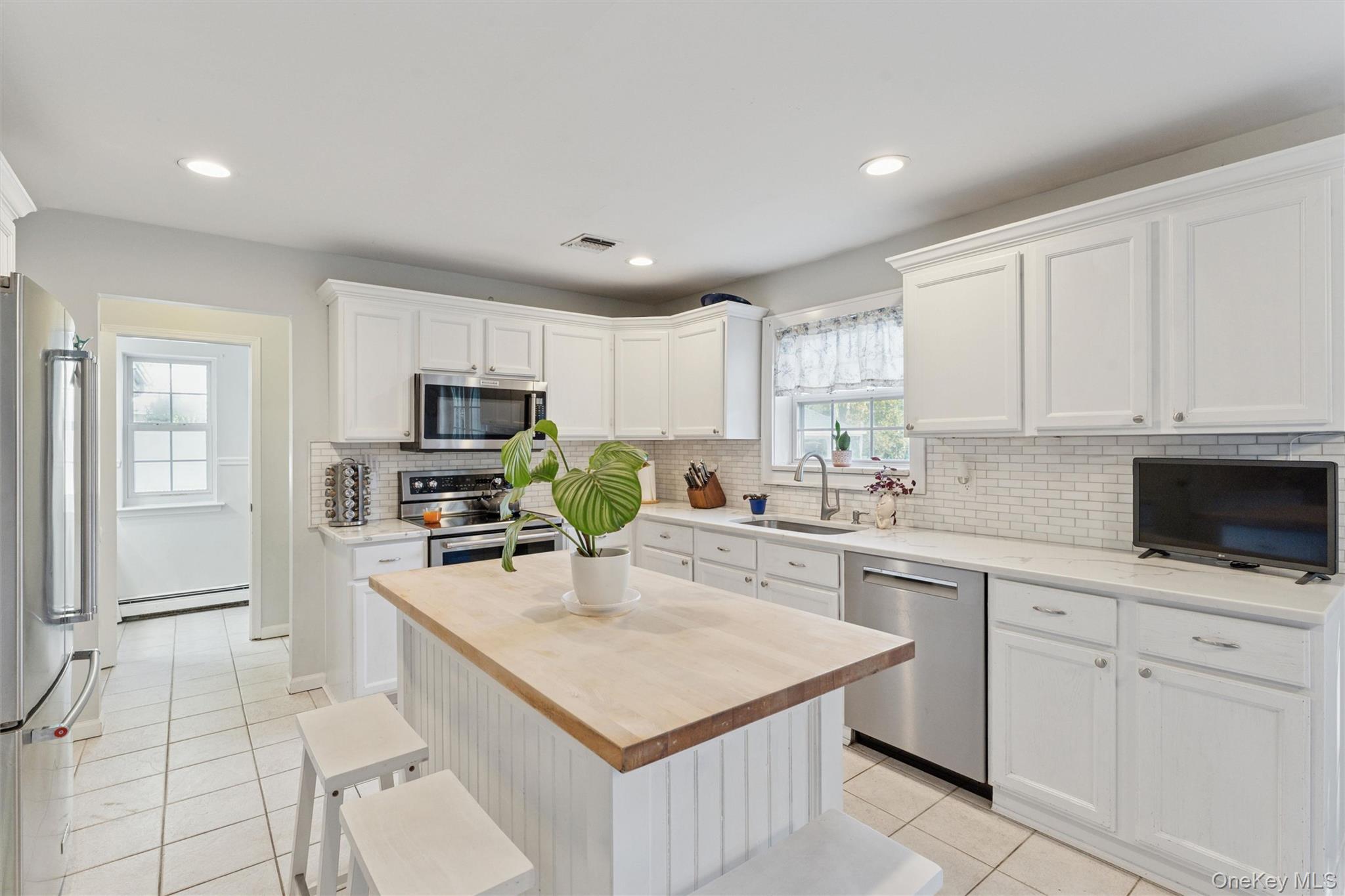 #8 photo, 3 Seatuck Cove Circle, サフォーク郡 Eastport , NY 11941