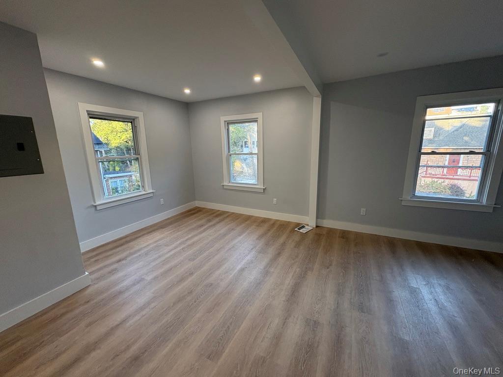 #3 photo, 23 Belknap Avenue, Yonkers , NY 10701