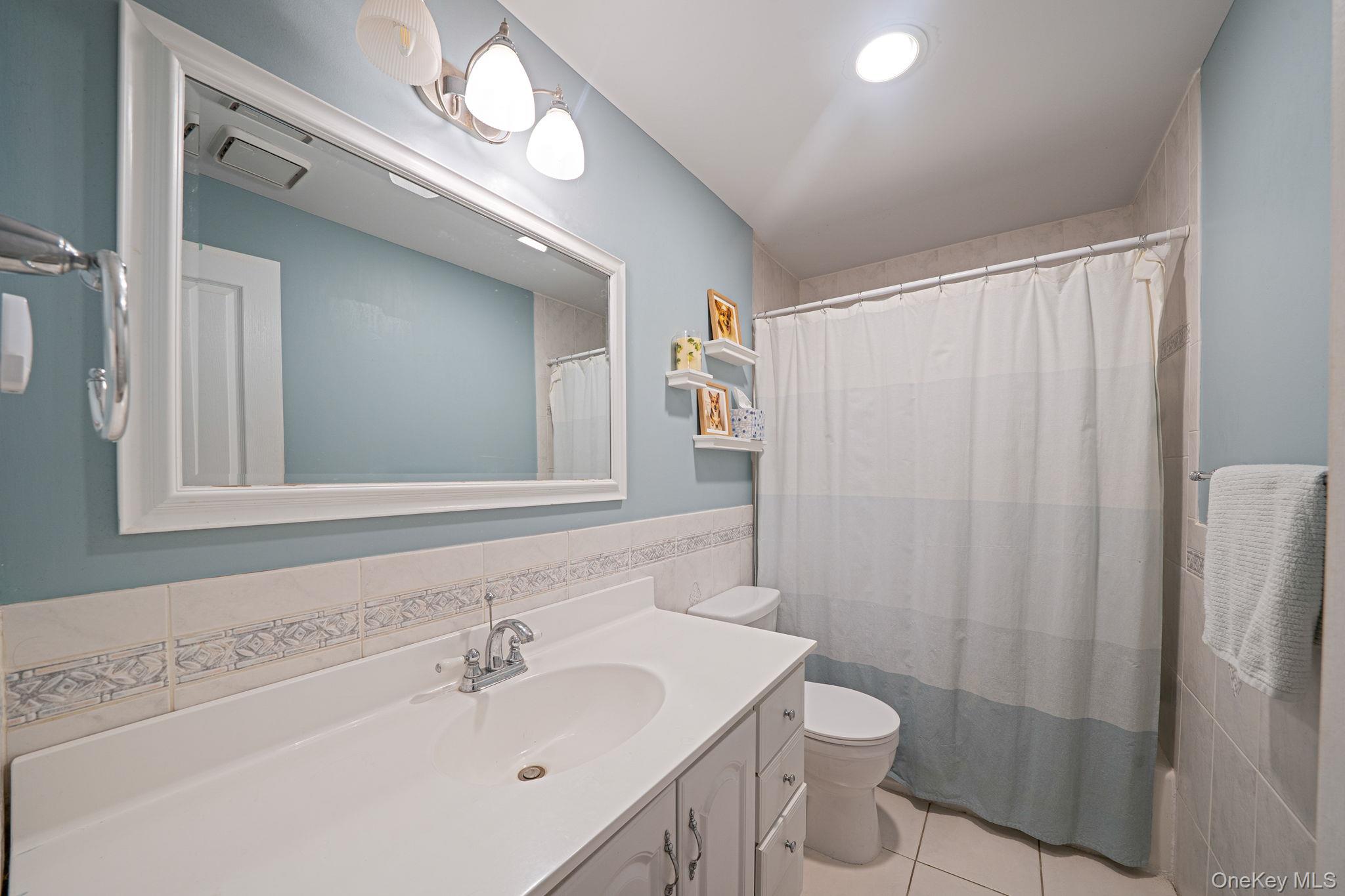 #15 photo, 14 Glen Hollow Drive, サフォーク郡 Holtsville , NY 11742