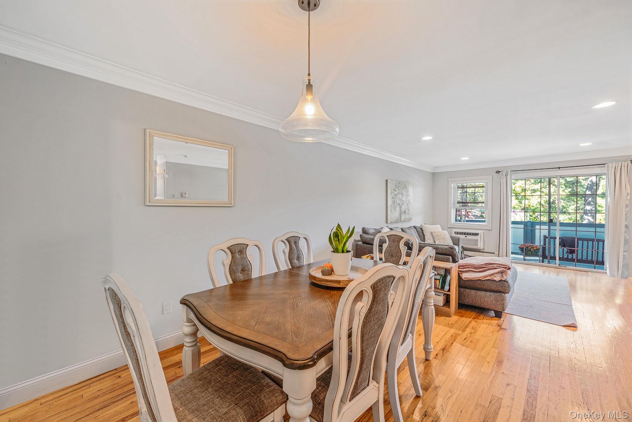 #3 photo, 14 Glen Hollow Drive, サフォーク郡 Holtsville , NY 11742