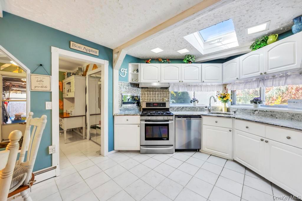 #6 photo, 23 Longstreet Drive, サフォーク郡 Lake Grove , NY 11755