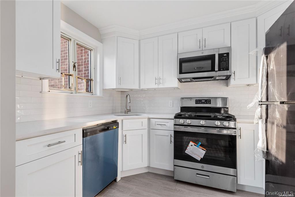 #9 photo, 220-06 Stronghurst Avenue, クイーンズ区 Queens Village , NY 11427