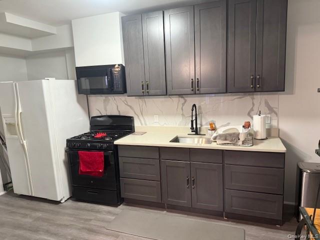 #9 photo, 24-30 83 street, クイーンズ区 East Elmhurst , NY 11370