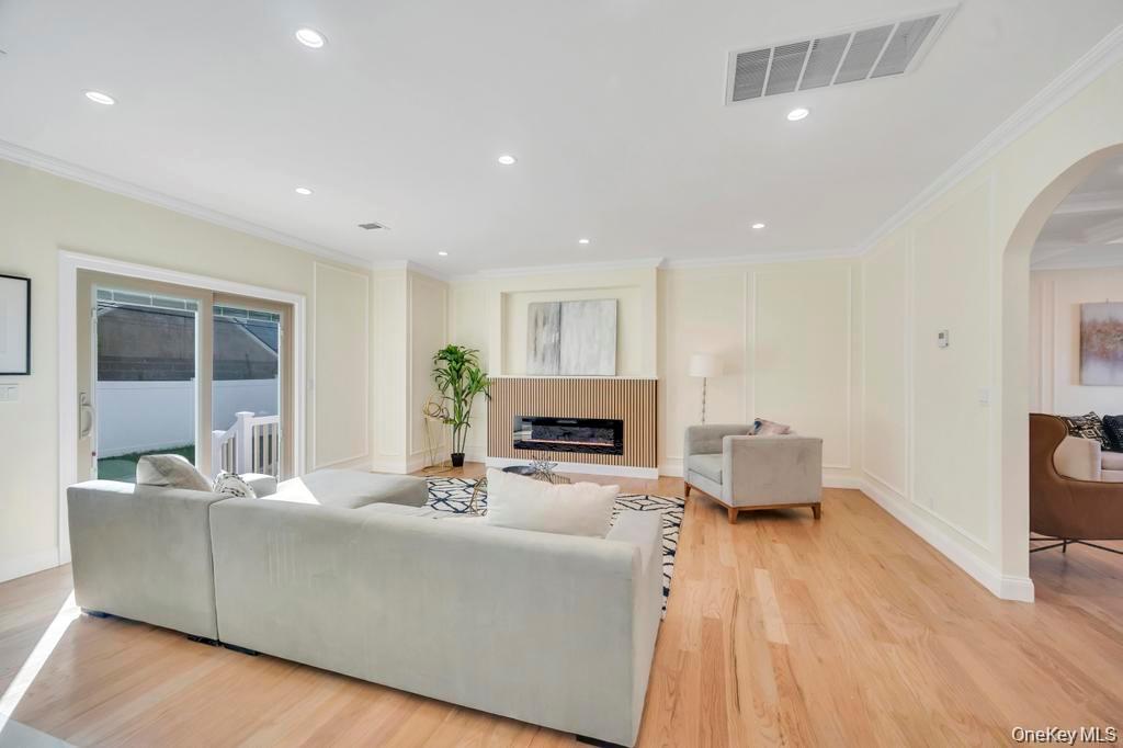 #14 photo, 3562 Raven Street, ナッソー郡 Levittown , NY 11756