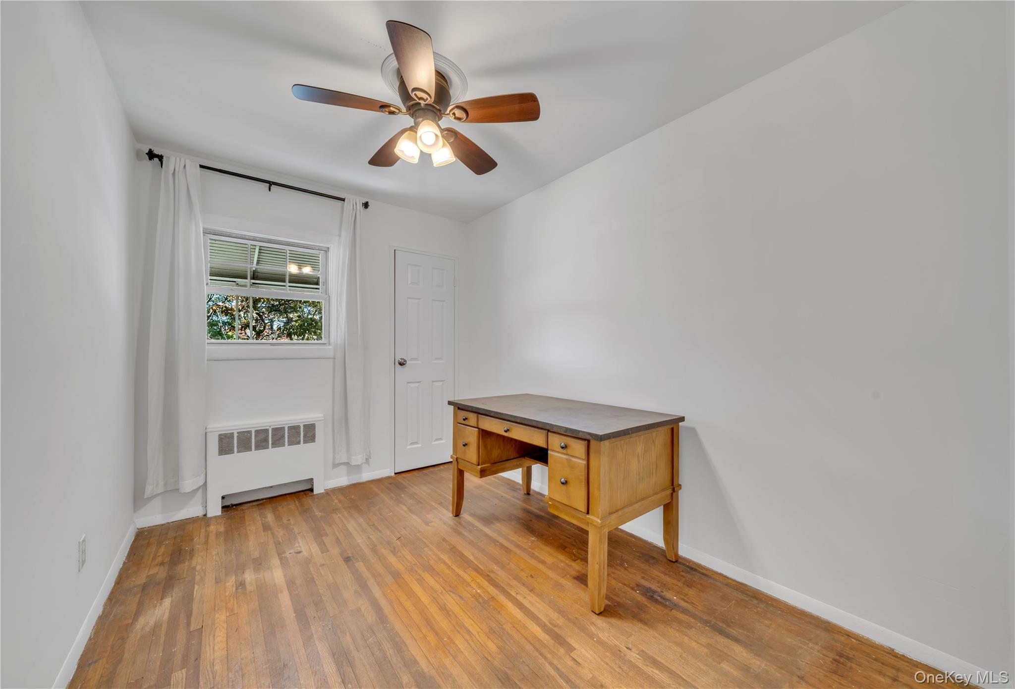 #12 photo, 102 Lafayette Street, サフォーク郡 Copiague , NY 11726