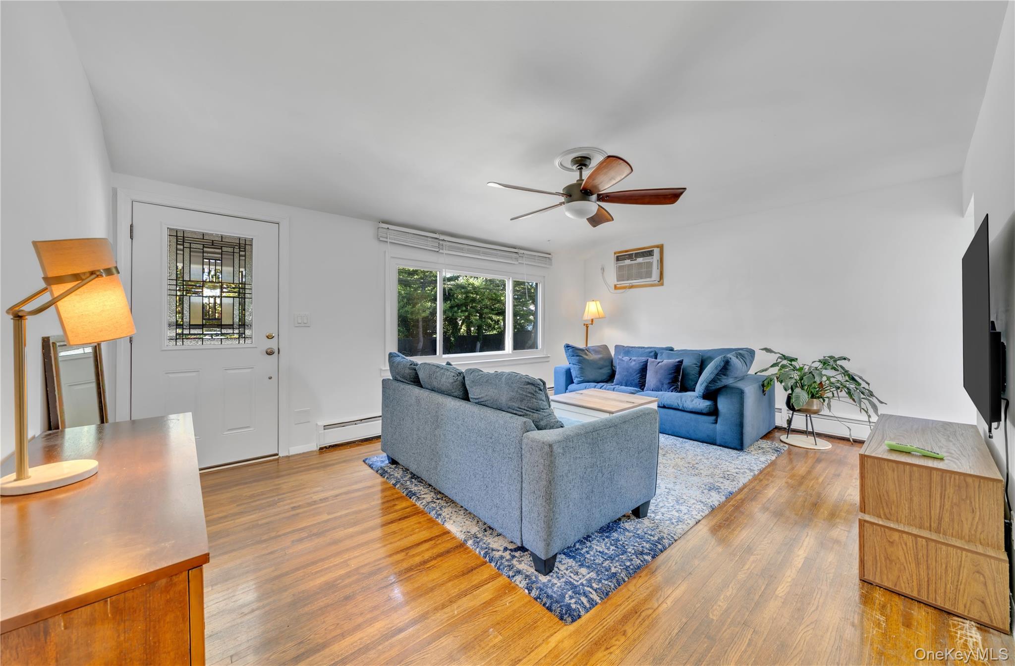 #5 photo, 102 Lafayette Street, サフォーク郡 Copiague , NY 11726