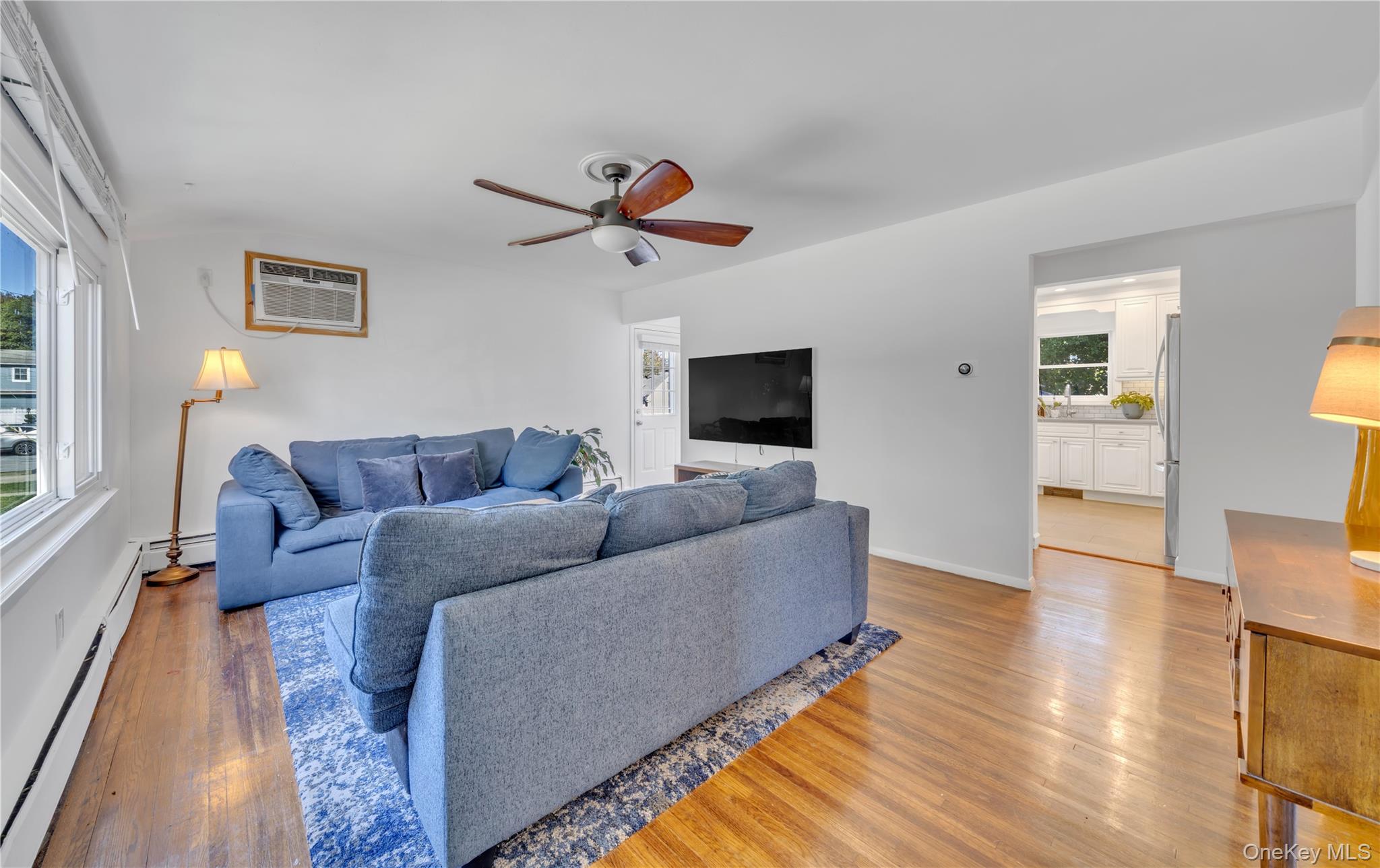 #6 photo, 102 Lafayette Street, サフォーク郡 Copiague , NY 11726