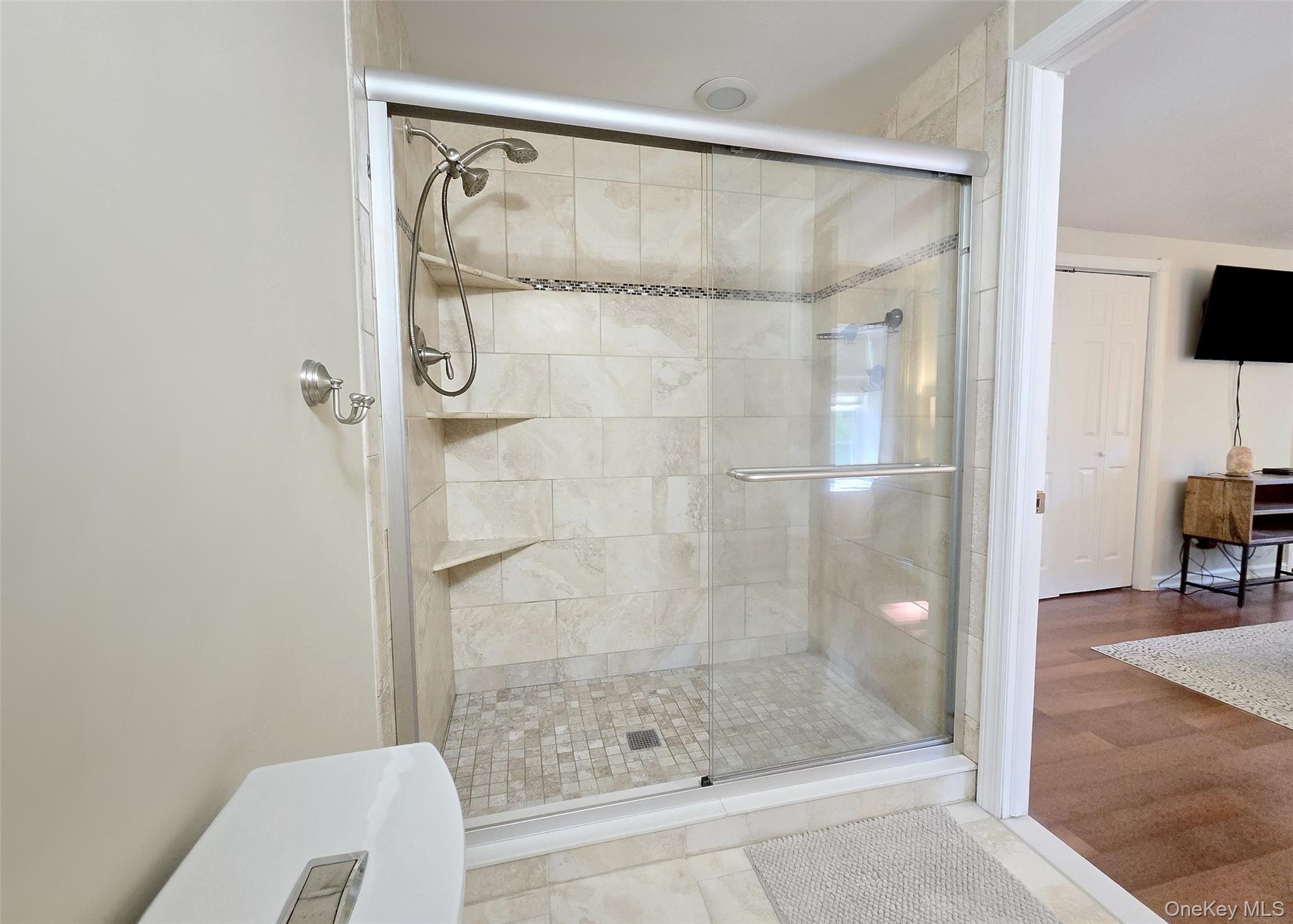 #17 photo, 114 Wedgewood Drive, サフォーク郡 Coram , NY 11727