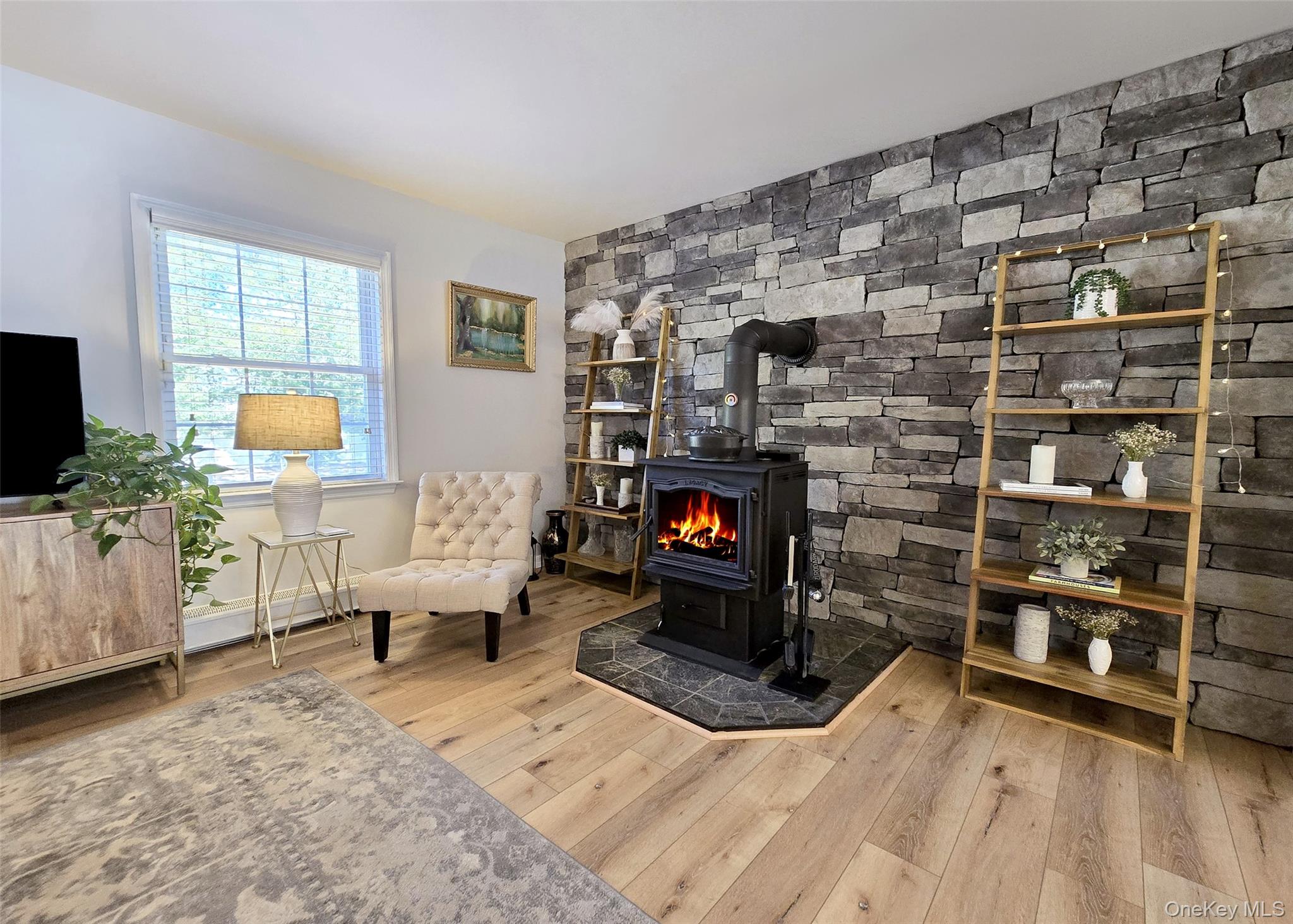 #3 photo, 114 Wedgewood Drive, サフォーク郡 Coram , NY 11727