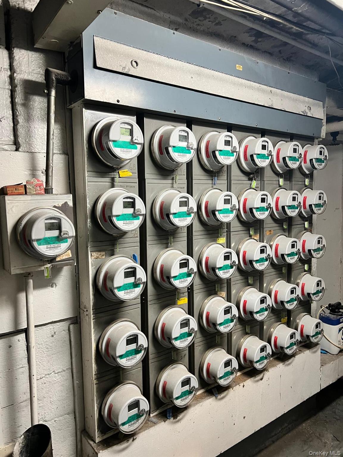 #11 photo, 37-20/22 99th STREET, クイーンズ区 Corona , NY 11368