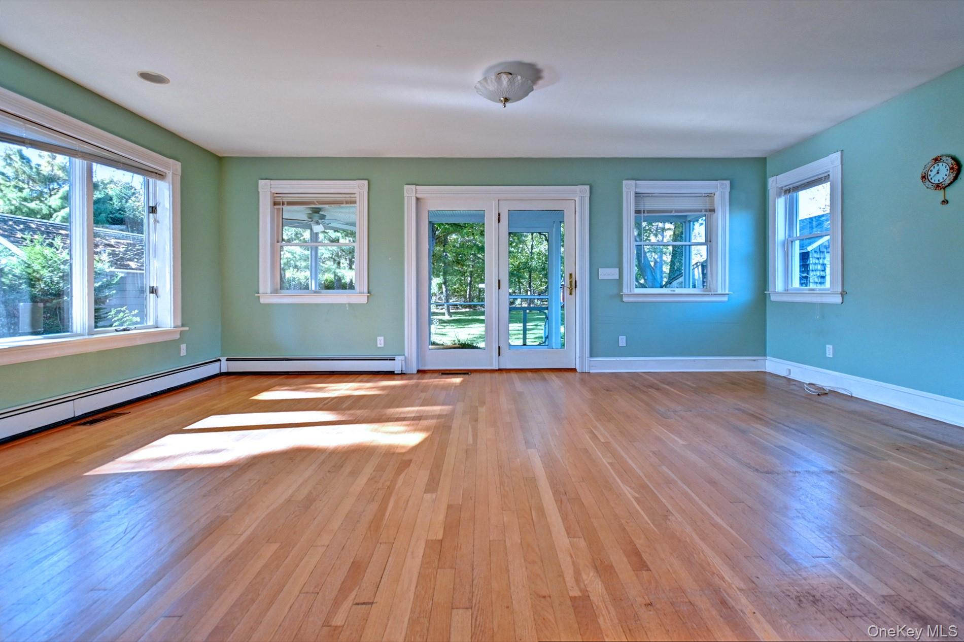 #11 photo, 214 Foster Avenue, サフォーク郡 Sayville , NY 11782