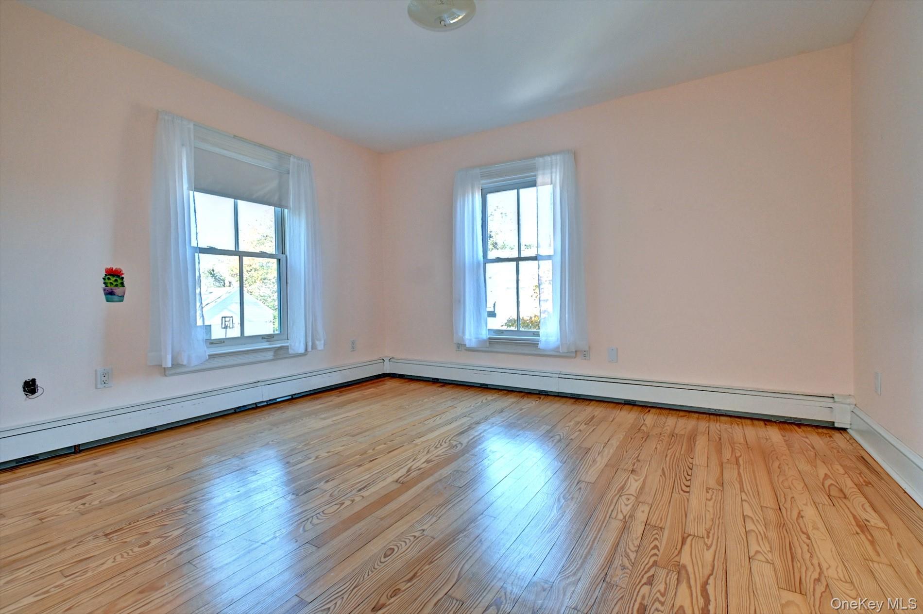 #16 photo, 214 Foster Avenue, サフォーク郡 Sayville , NY 11782