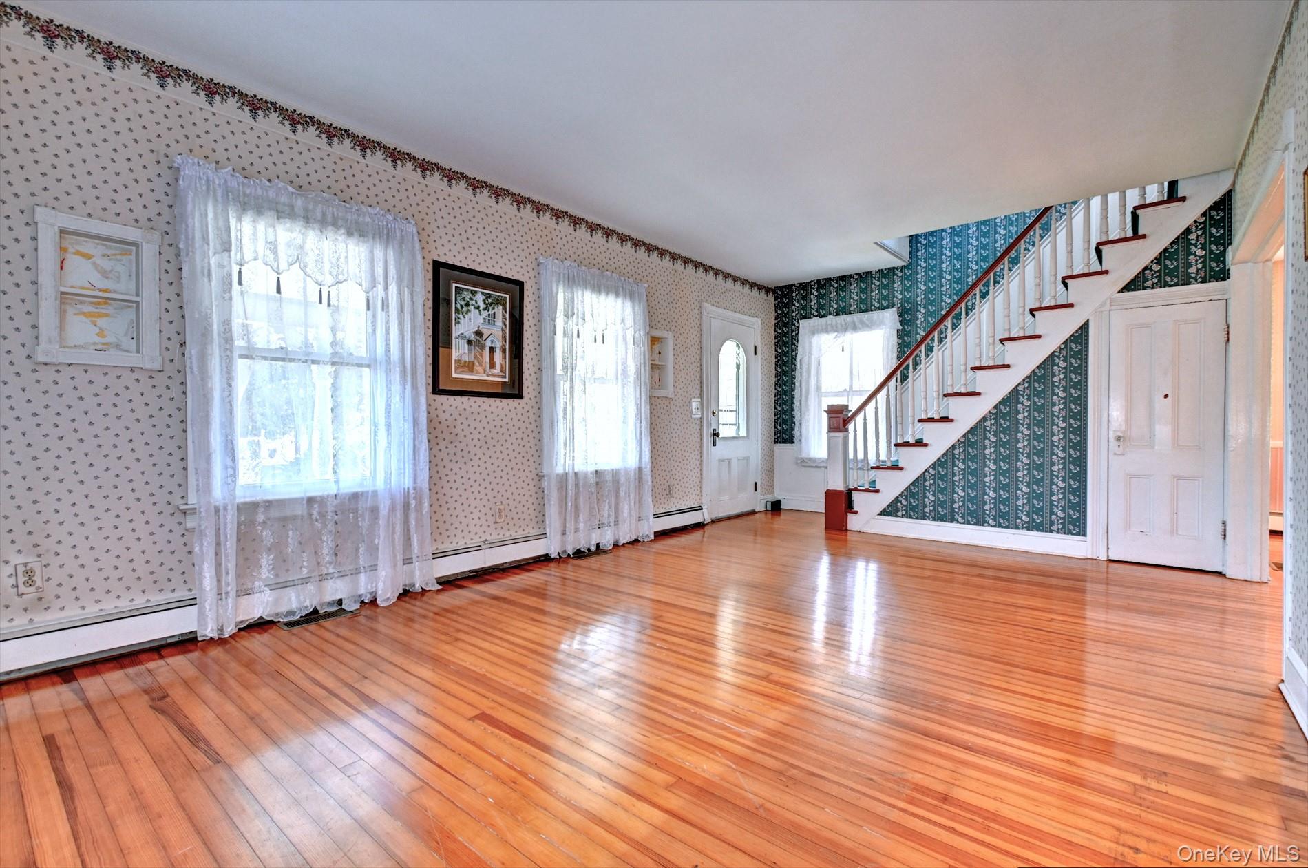 #4 photo, 214 Foster Avenue, サフォーク郡 Sayville , NY 11782