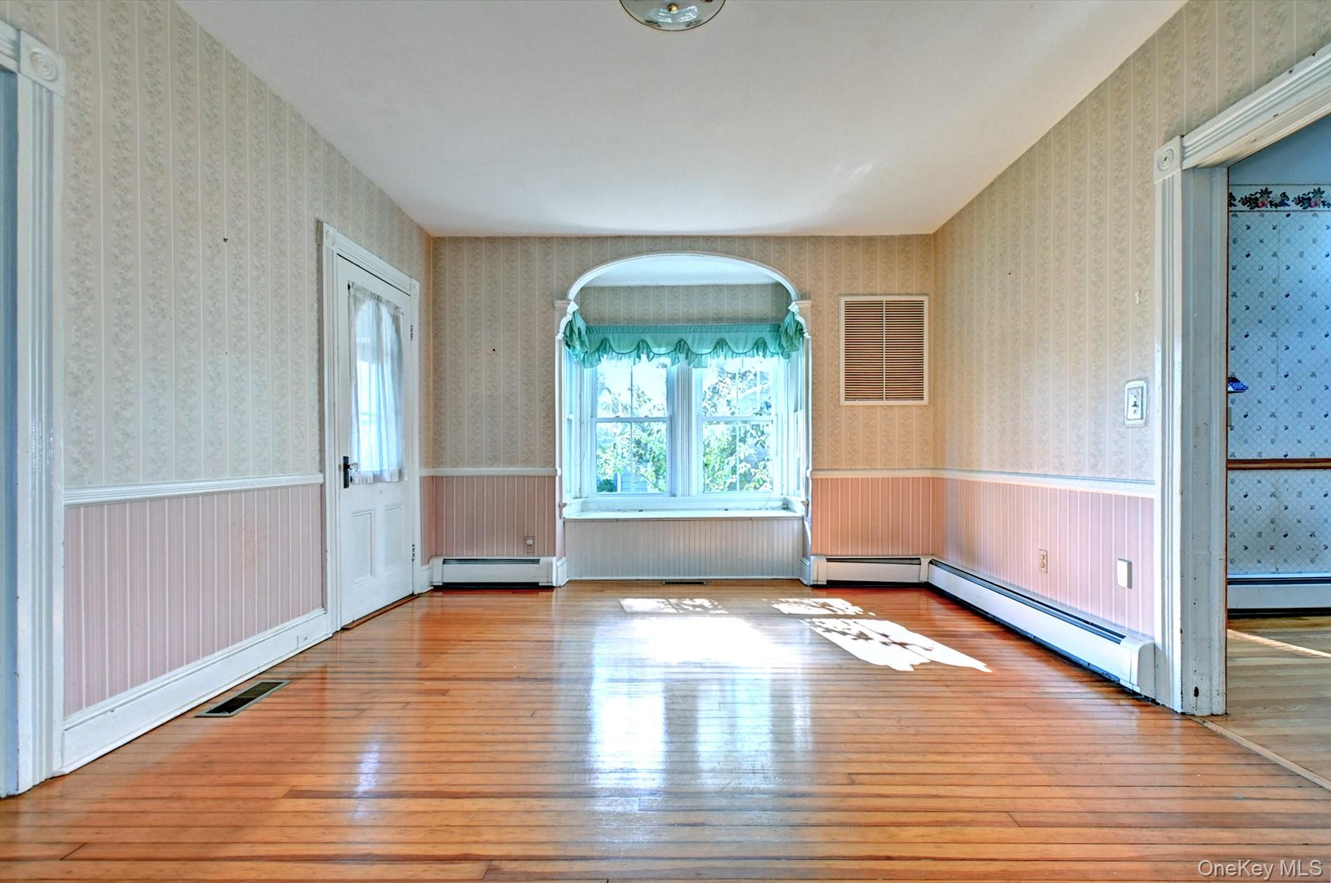 #5 photo, 214 Foster Avenue, サフォーク郡 Sayville , NY 11782