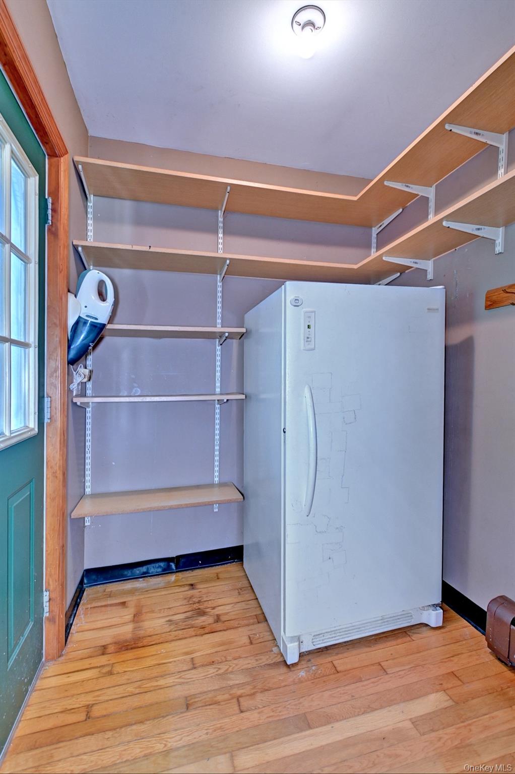 #9 photo, 214 Foster Avenue, サフォーク郡 Sayville , NY 11782